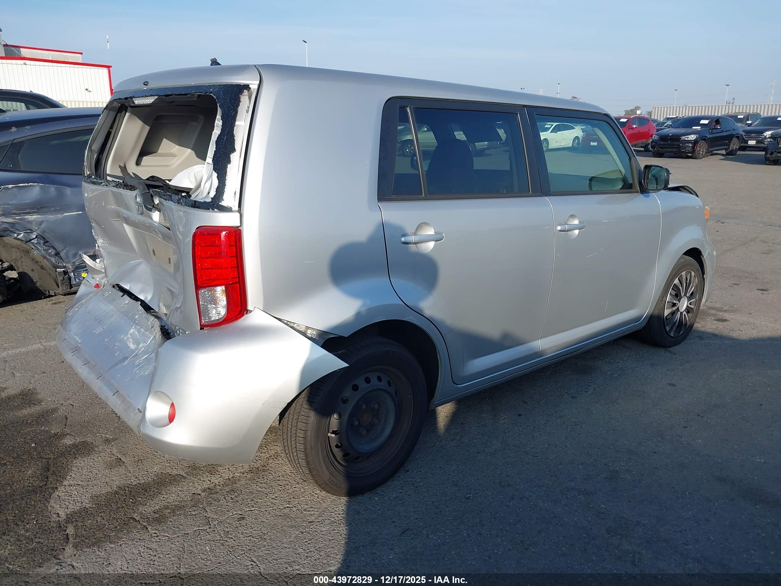 SCION XB image 4