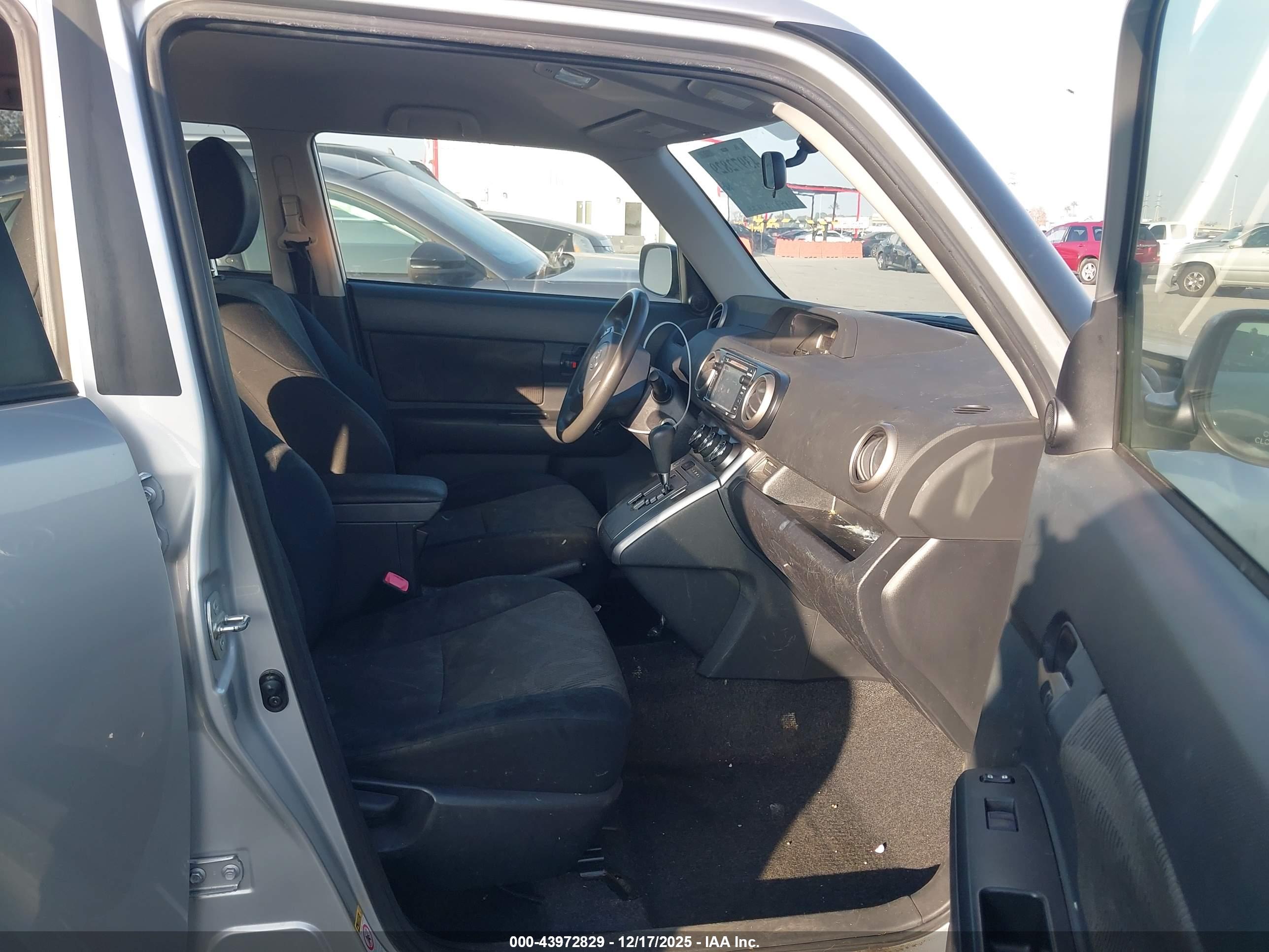 SCION XB image 5