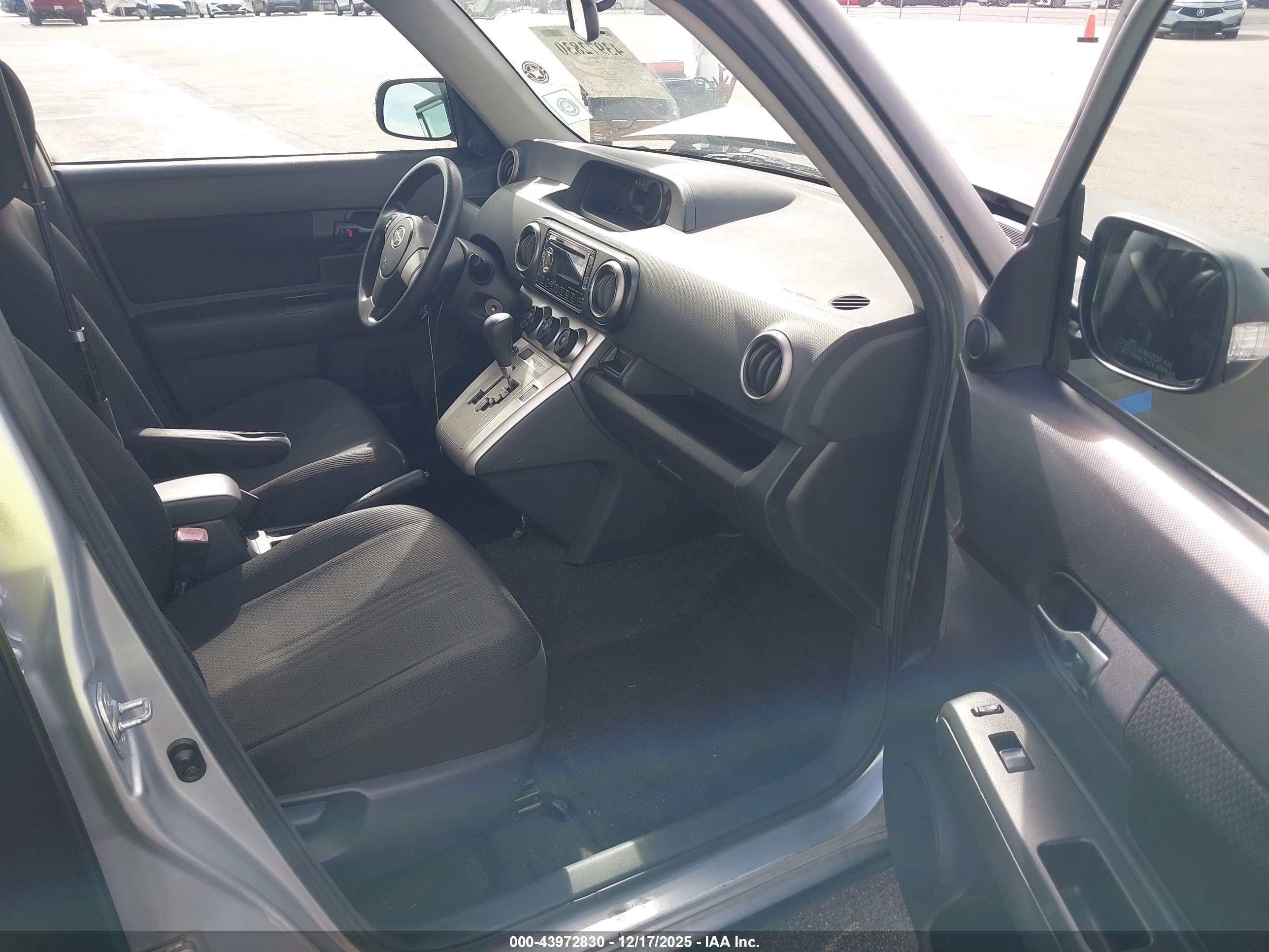 SCION XB image 5