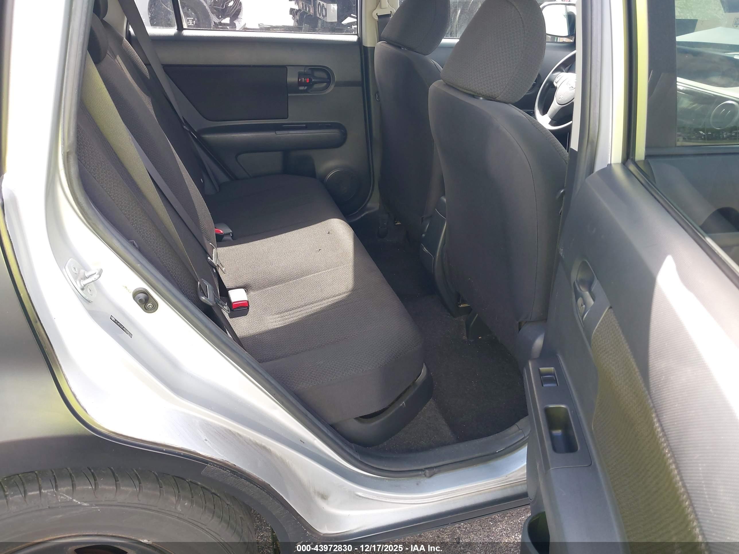 SCION XB image 8