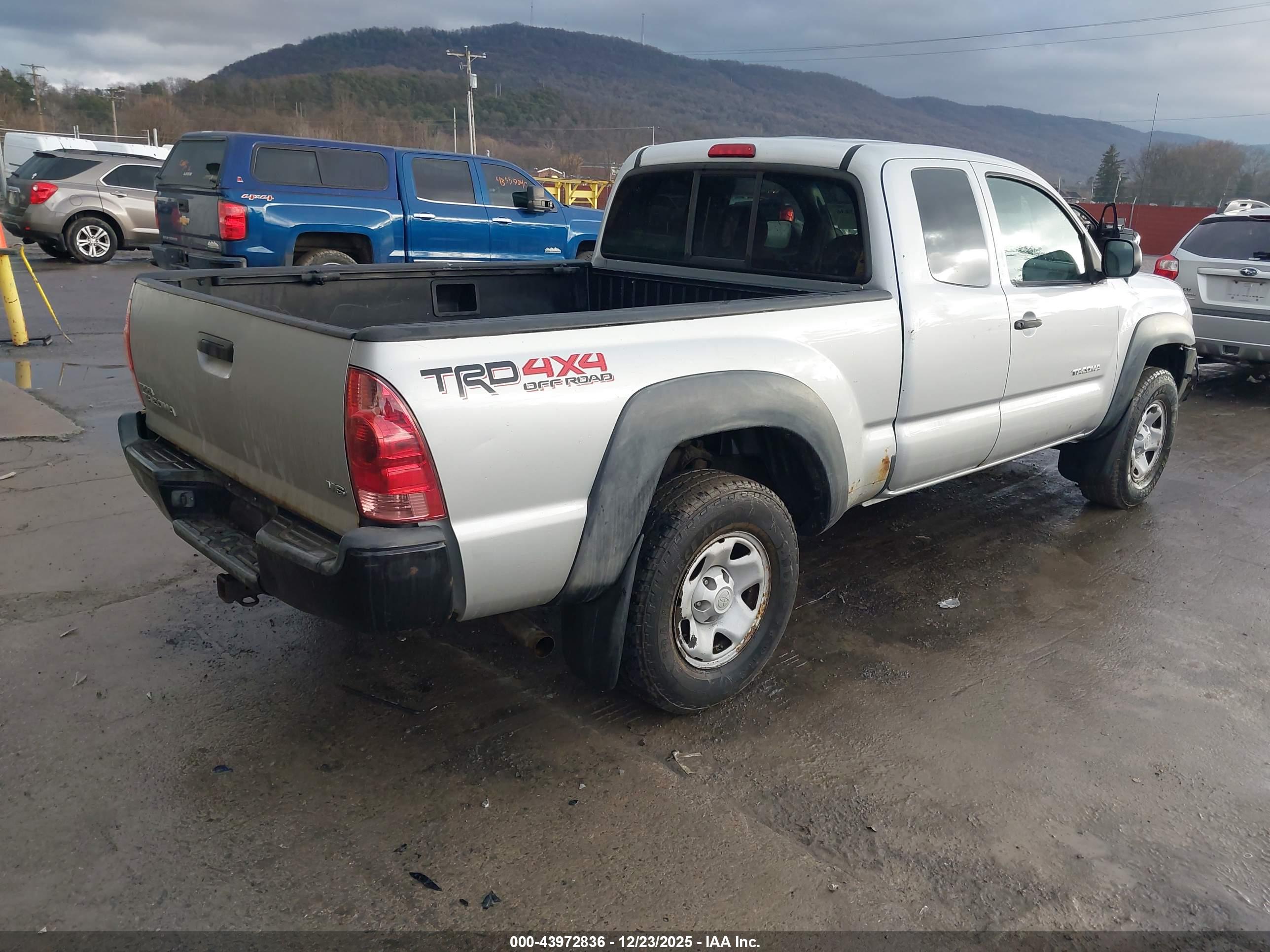 TOYOTA TACOMA image 4