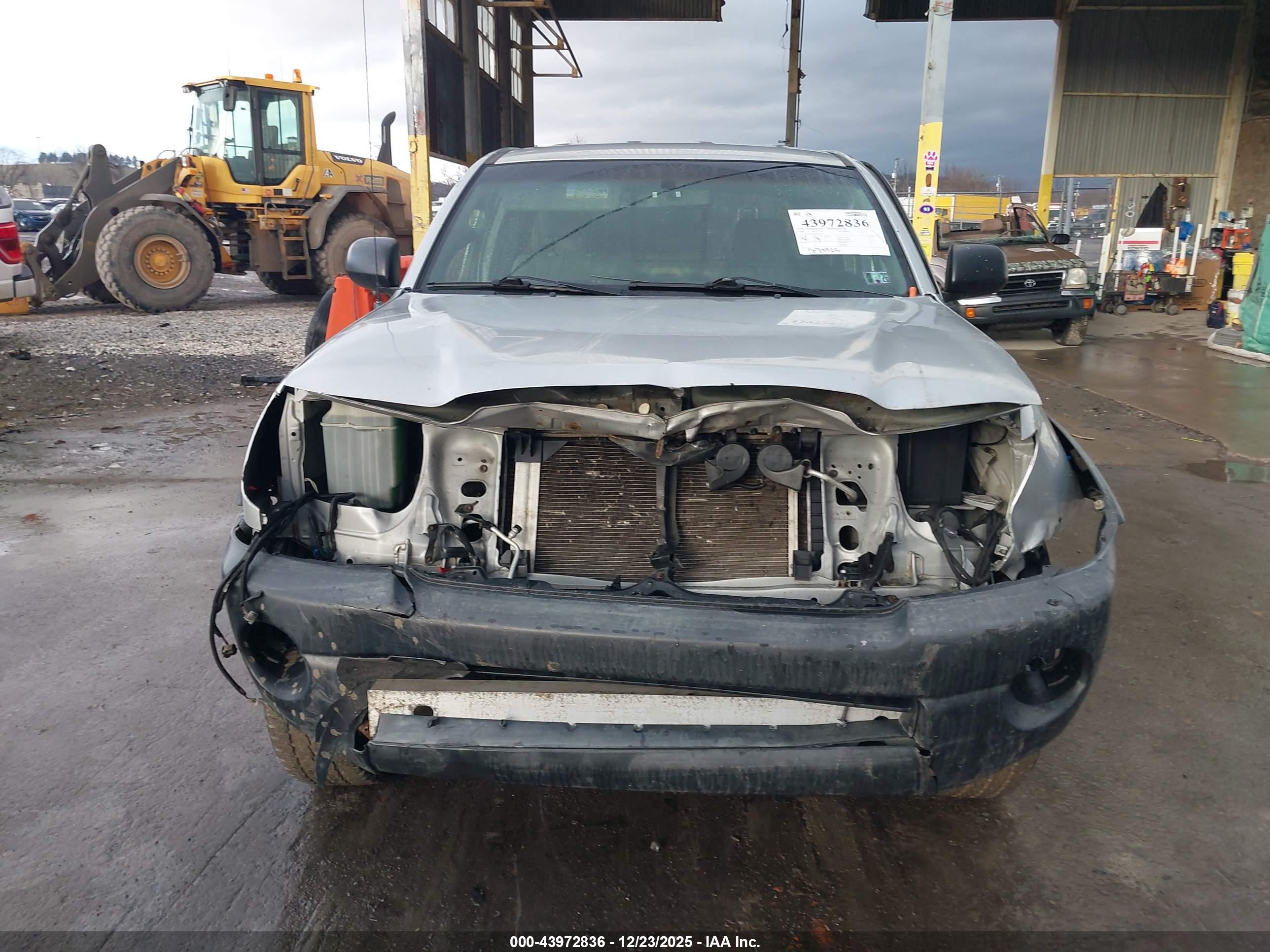 TOYOTA TACOMA image 6