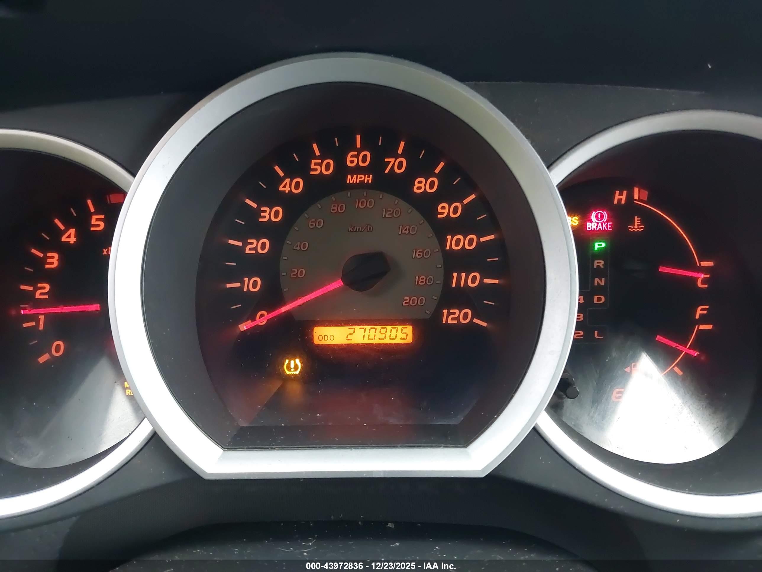TOYOTA TACOMA image 7