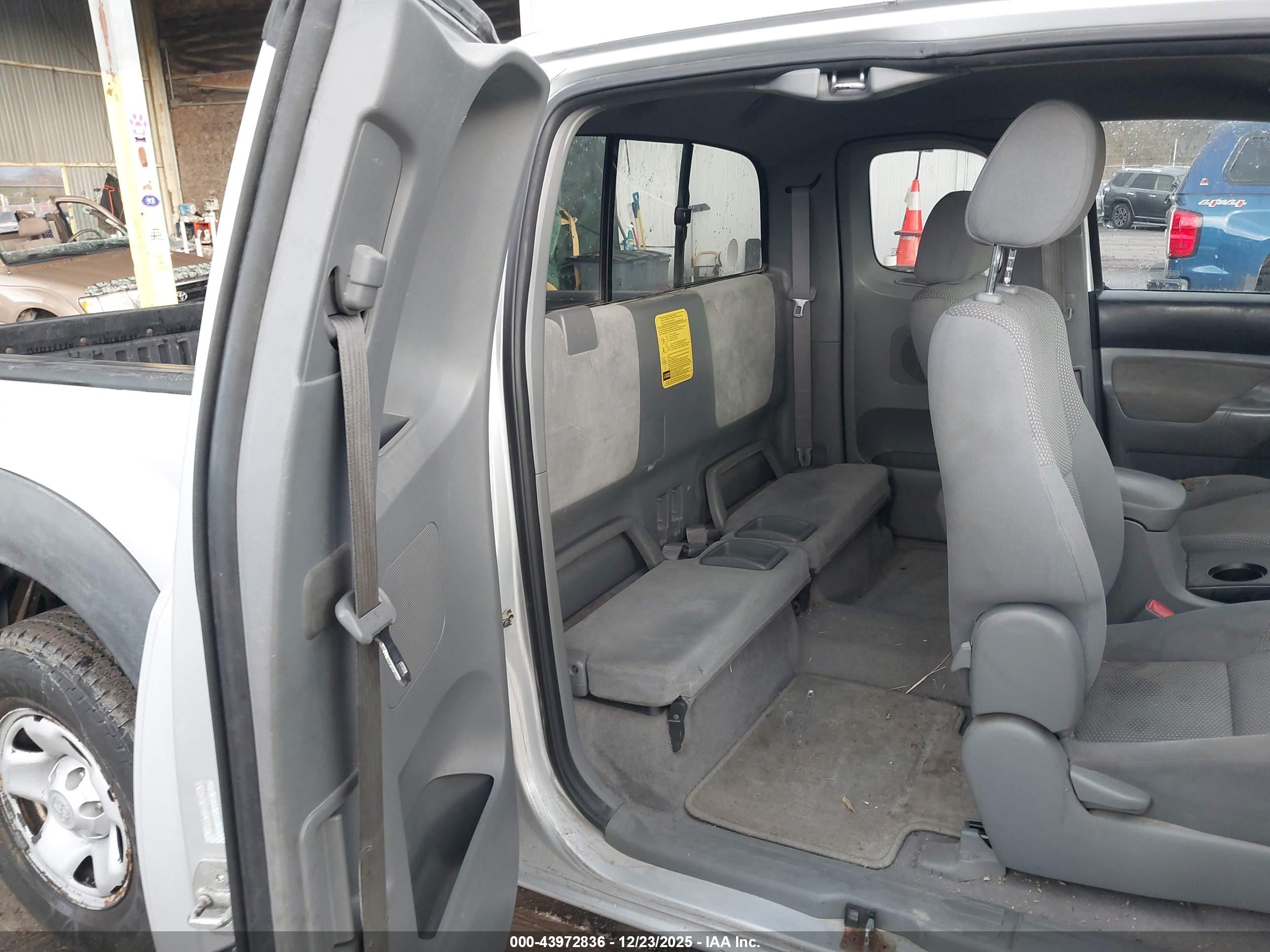 TOYOTA TACOMA image 8