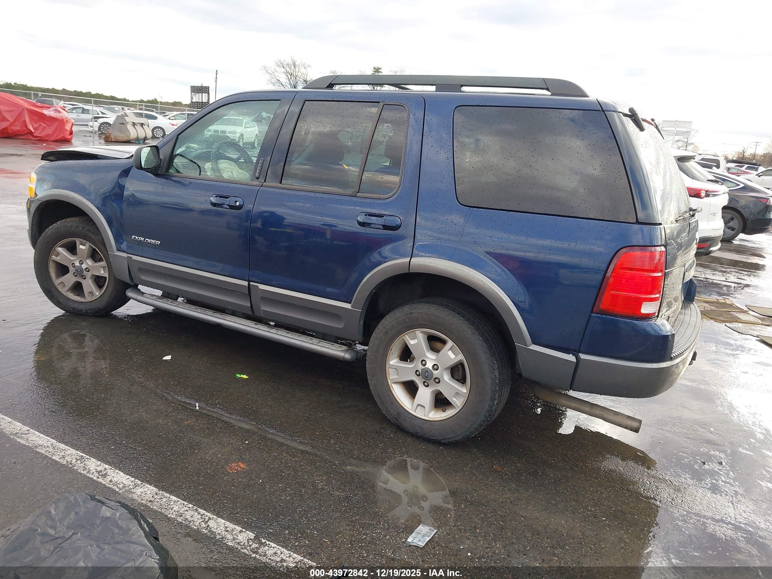 FORD EXPLORER image 3