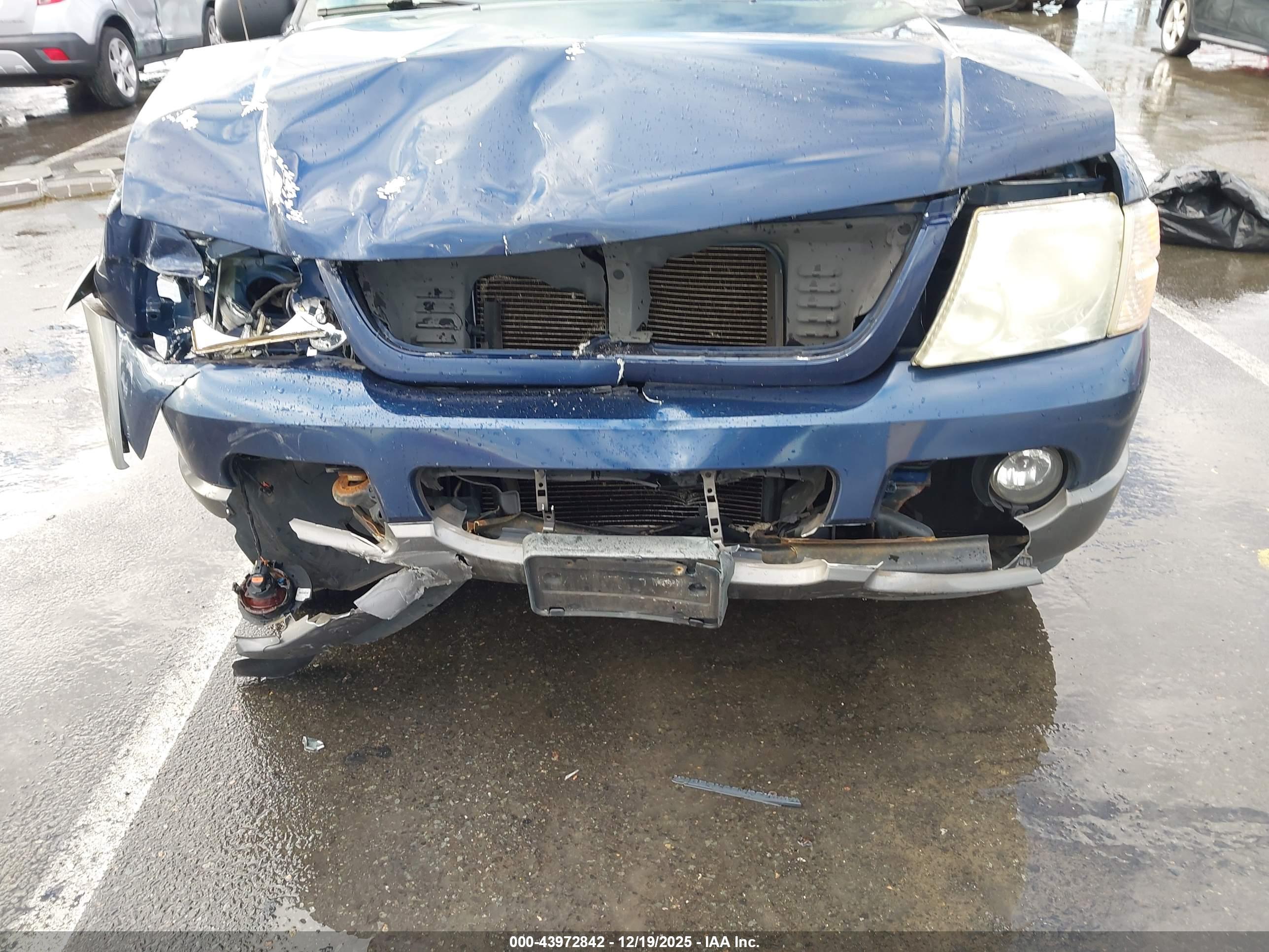 FORD EXPLORER image 6