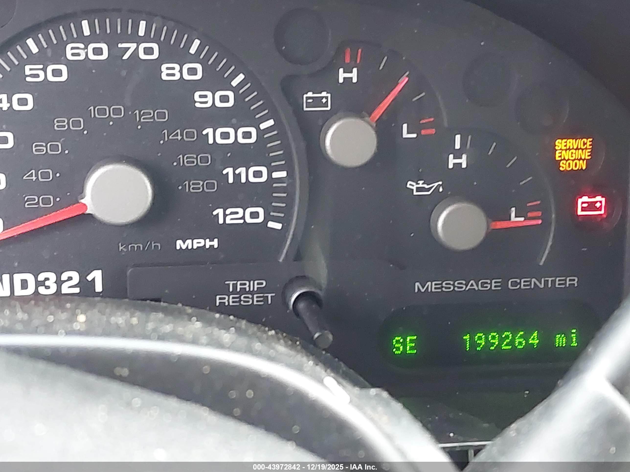FORD EXPLORER image 7