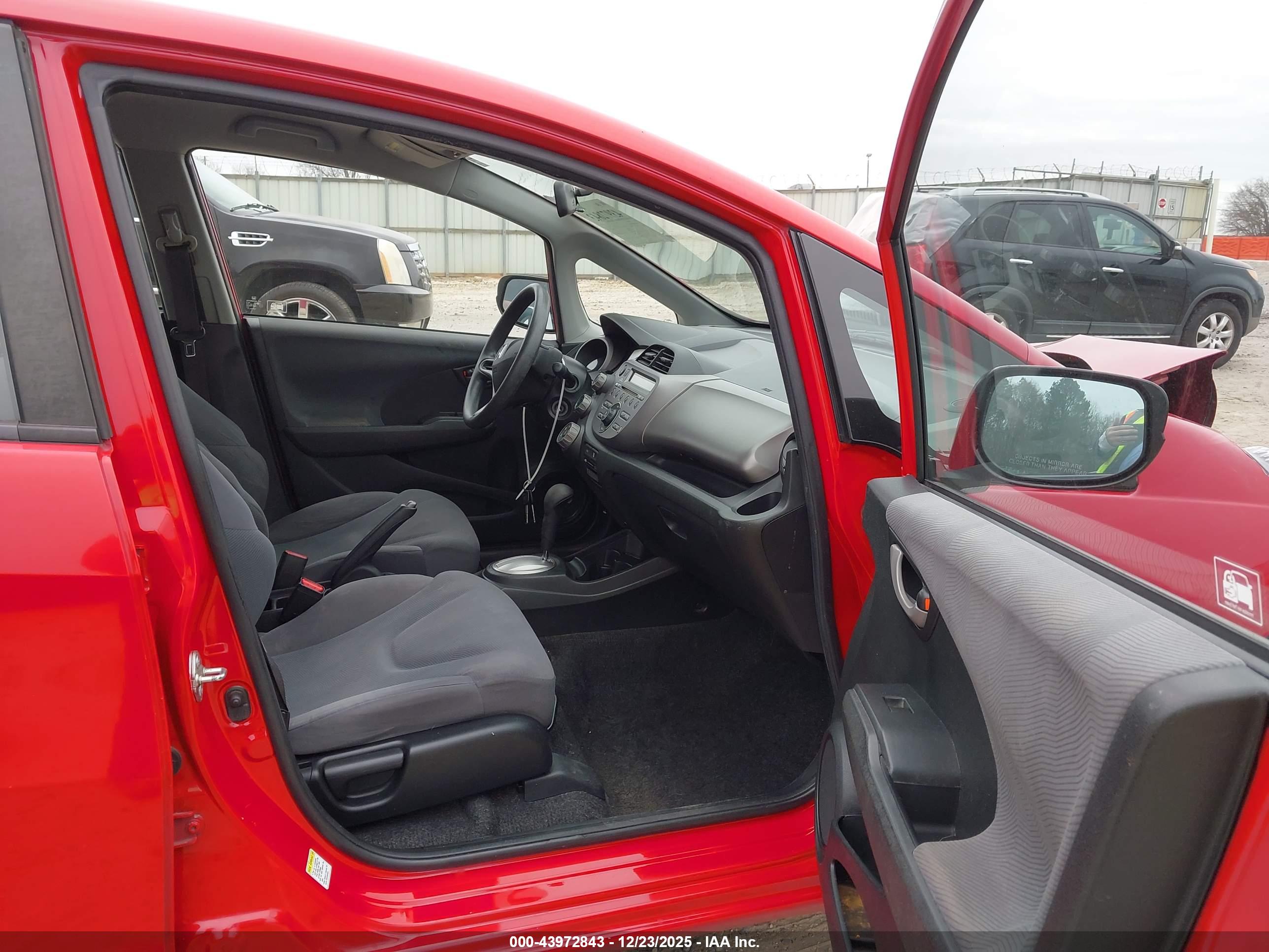 HONDA FIT image 5