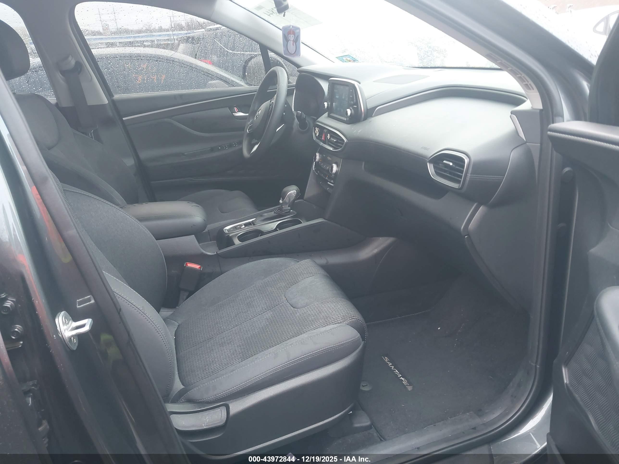 HYUNDAI SANTA image 5