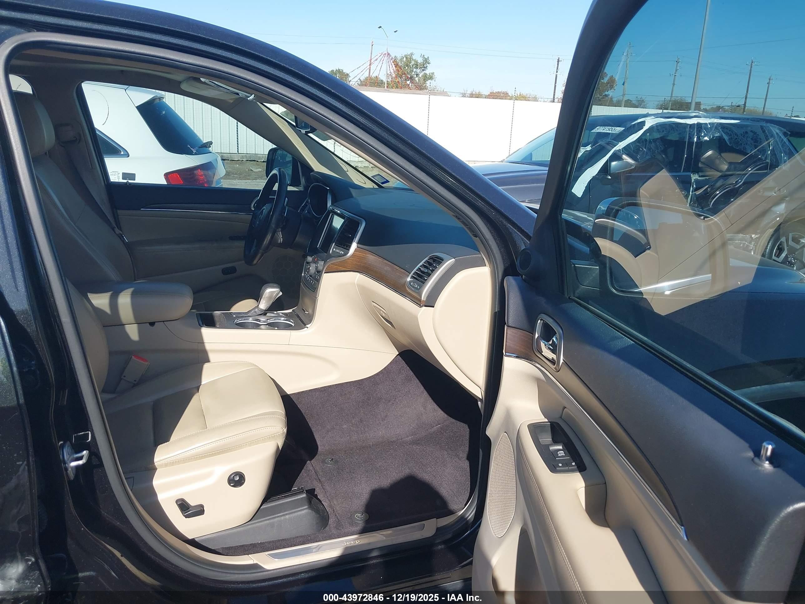 JEEP GRAND image 5