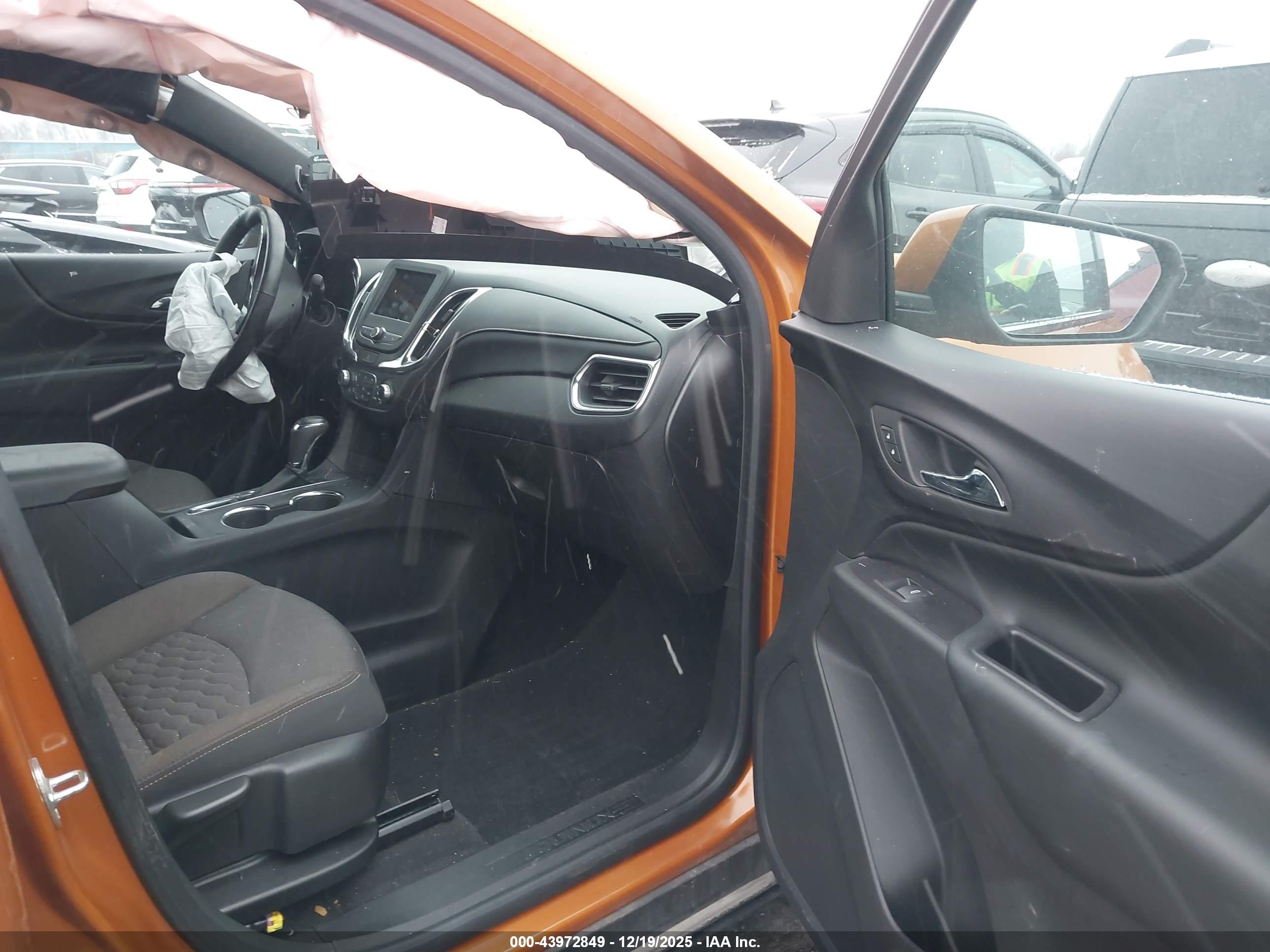 CHEVROLET EQUINOX image 5