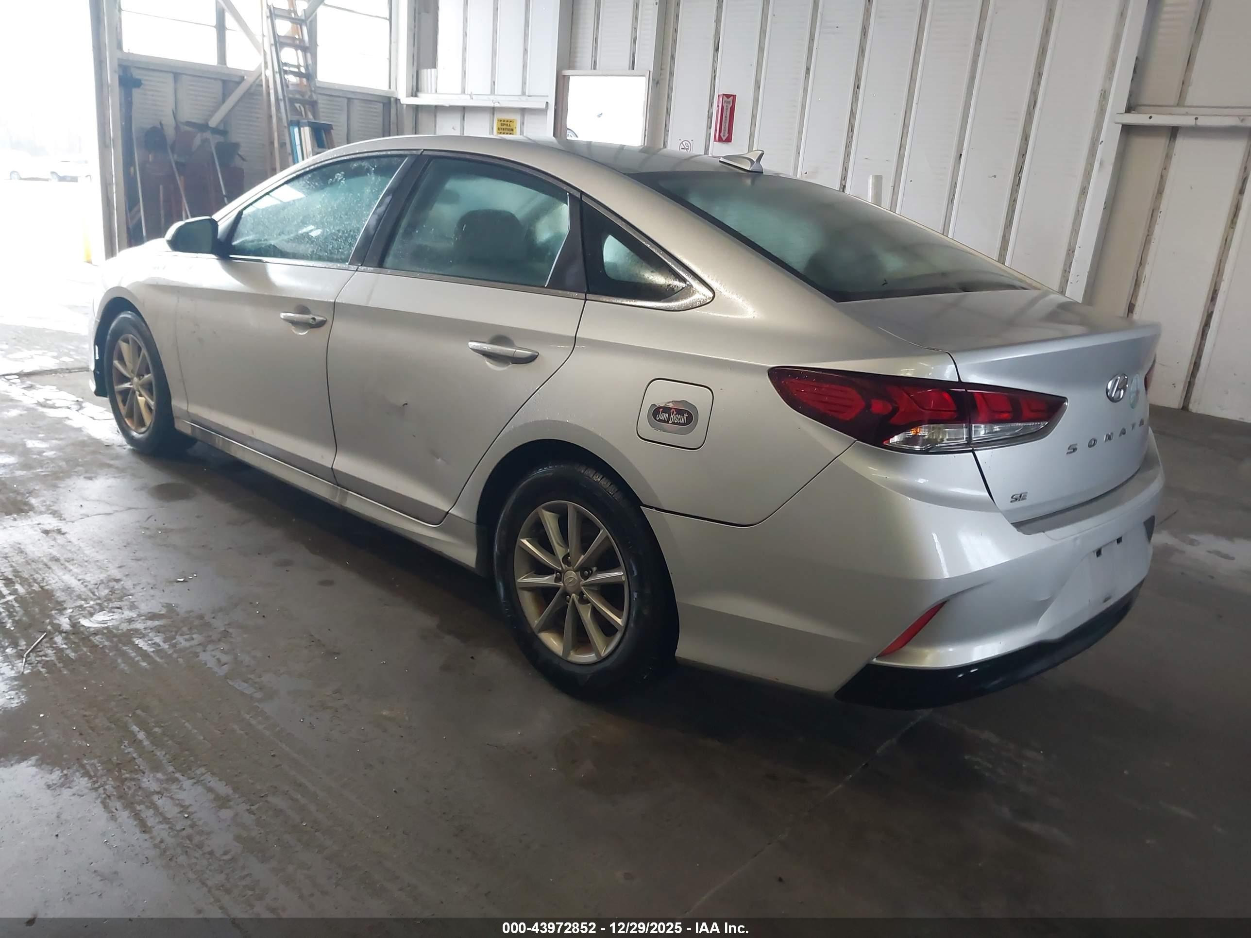 HYUNDAI SONATA image 3