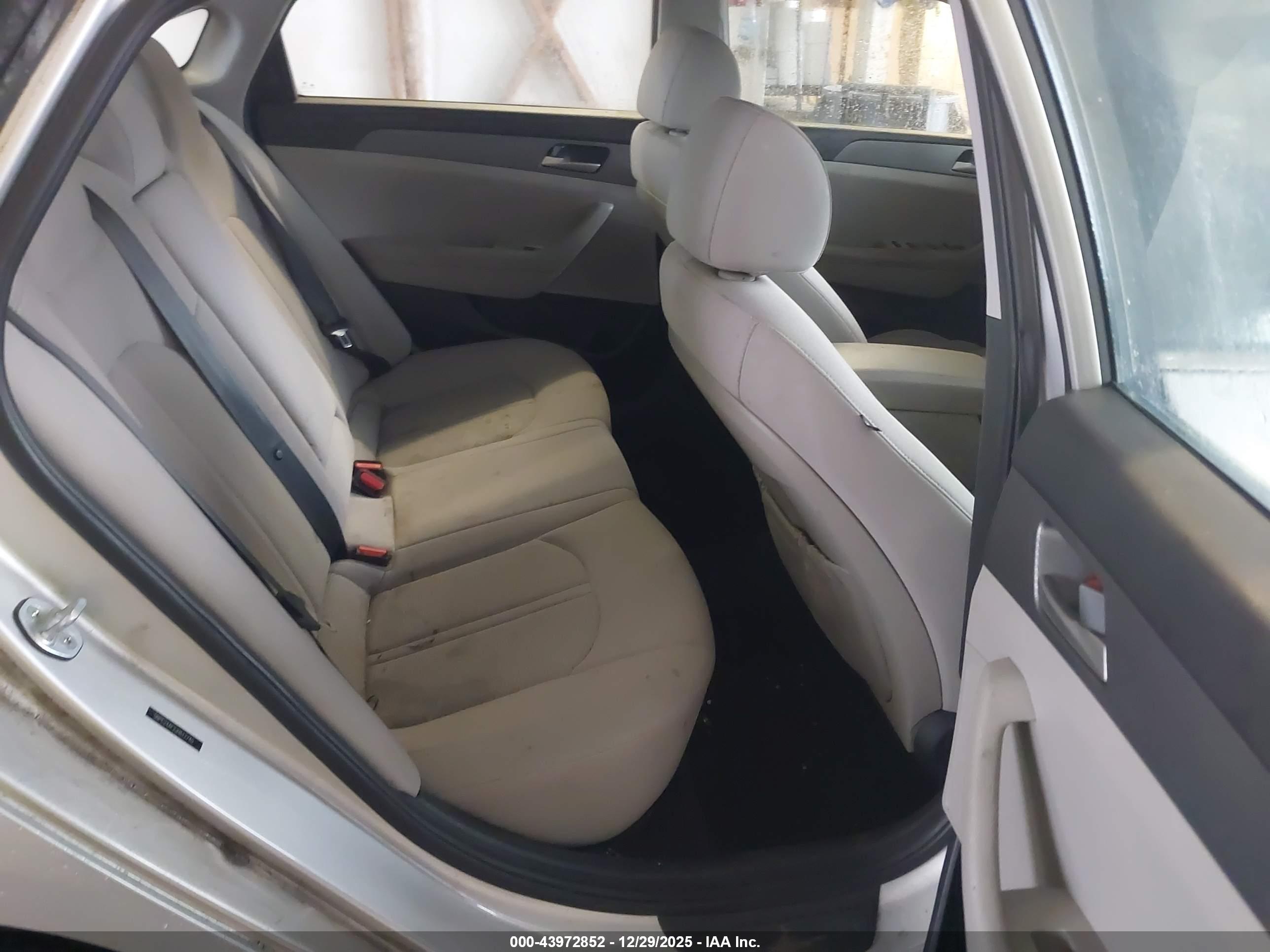 HYUNDAI SONATA image 8