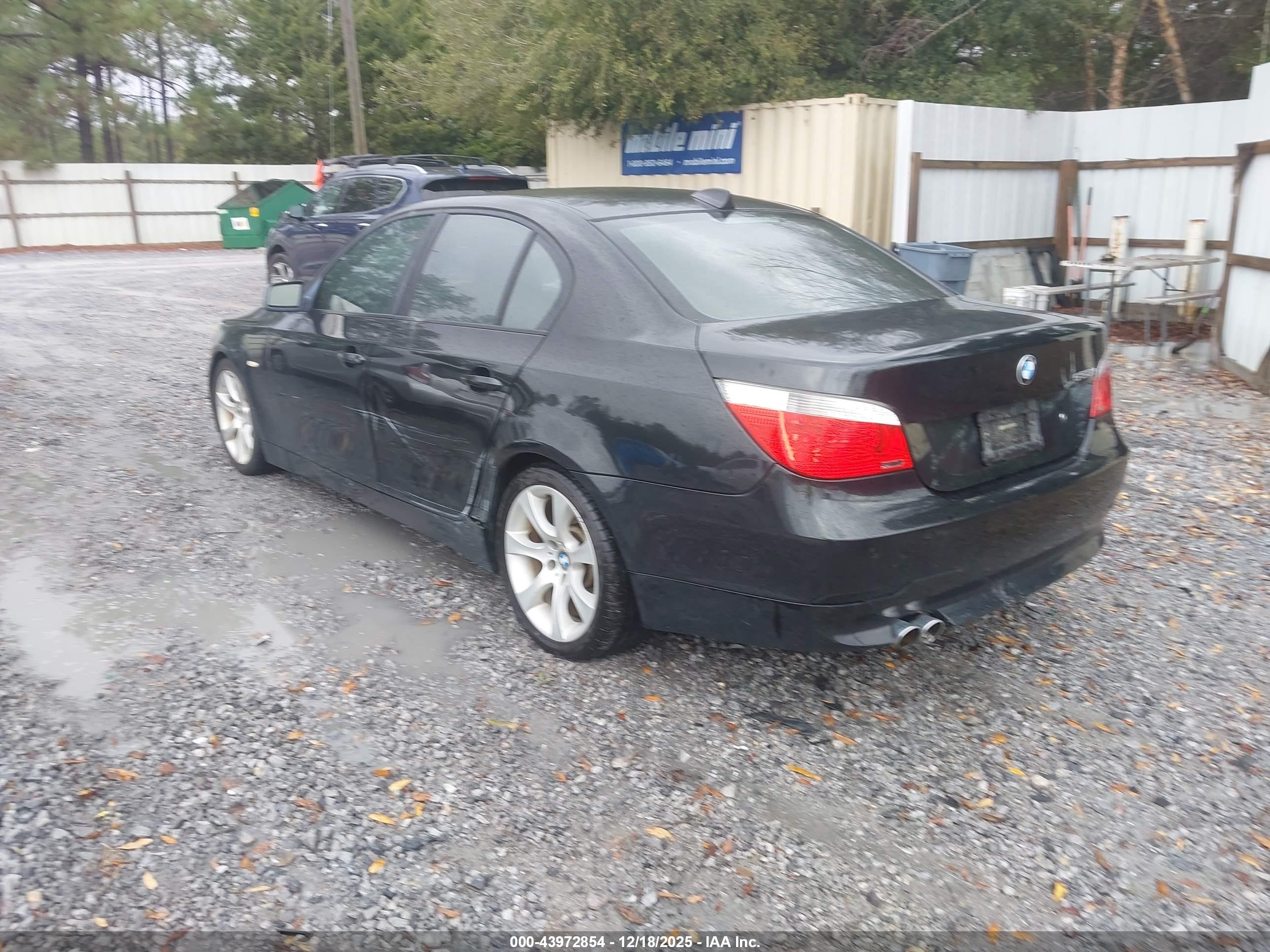 BMW 550I image 3