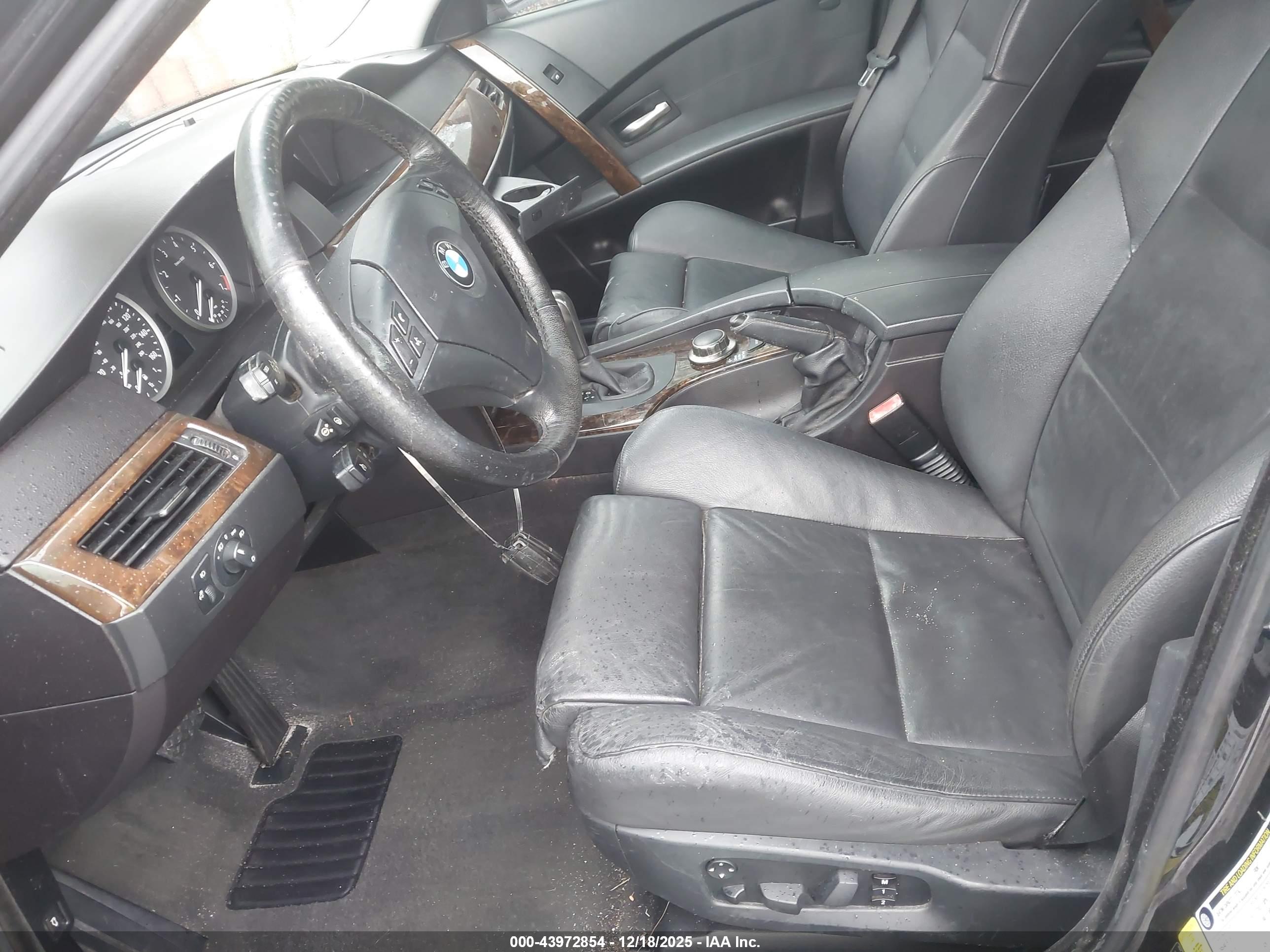 BMW 550I image 5