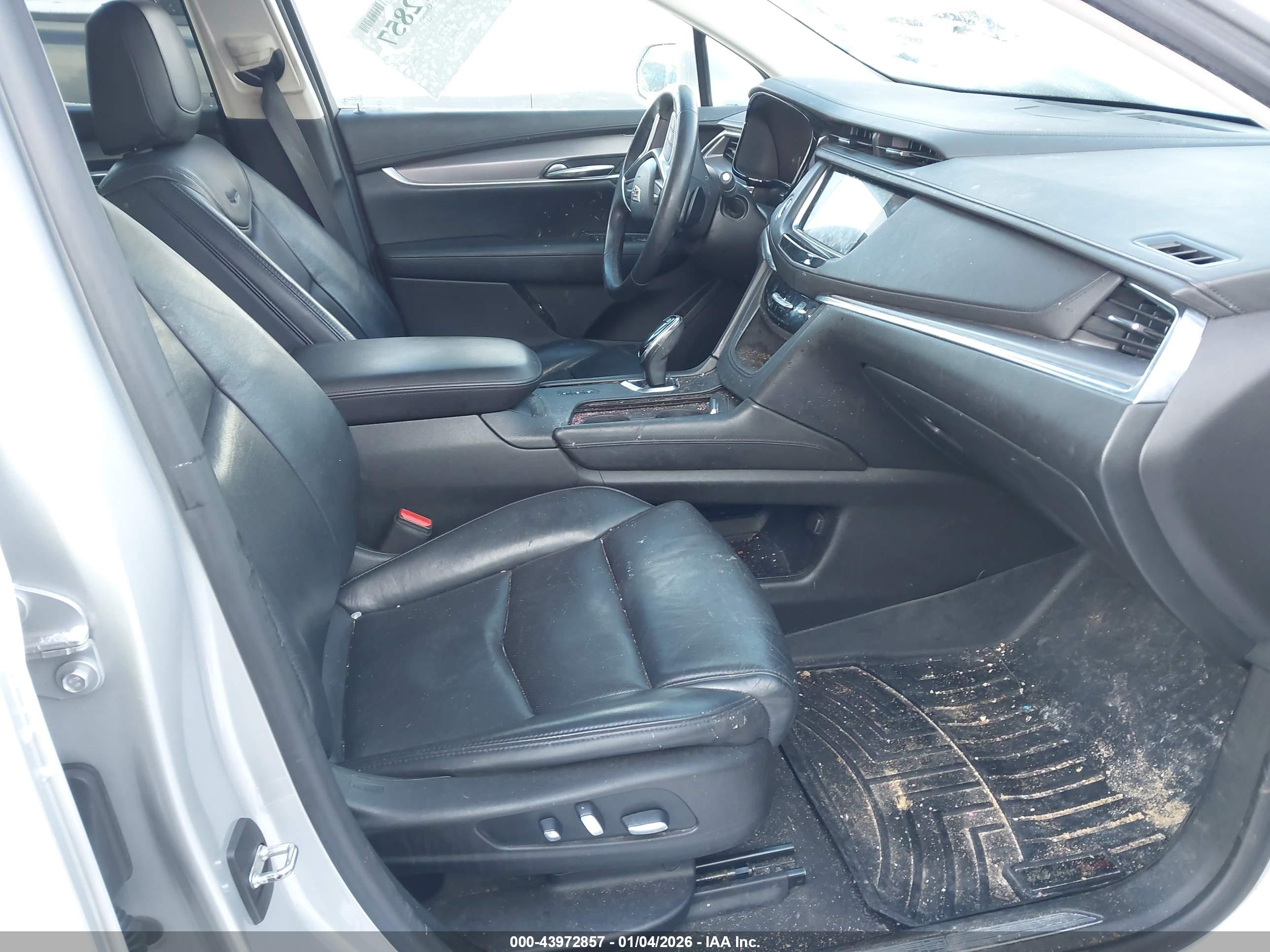 CADILLAC XT5 image 5