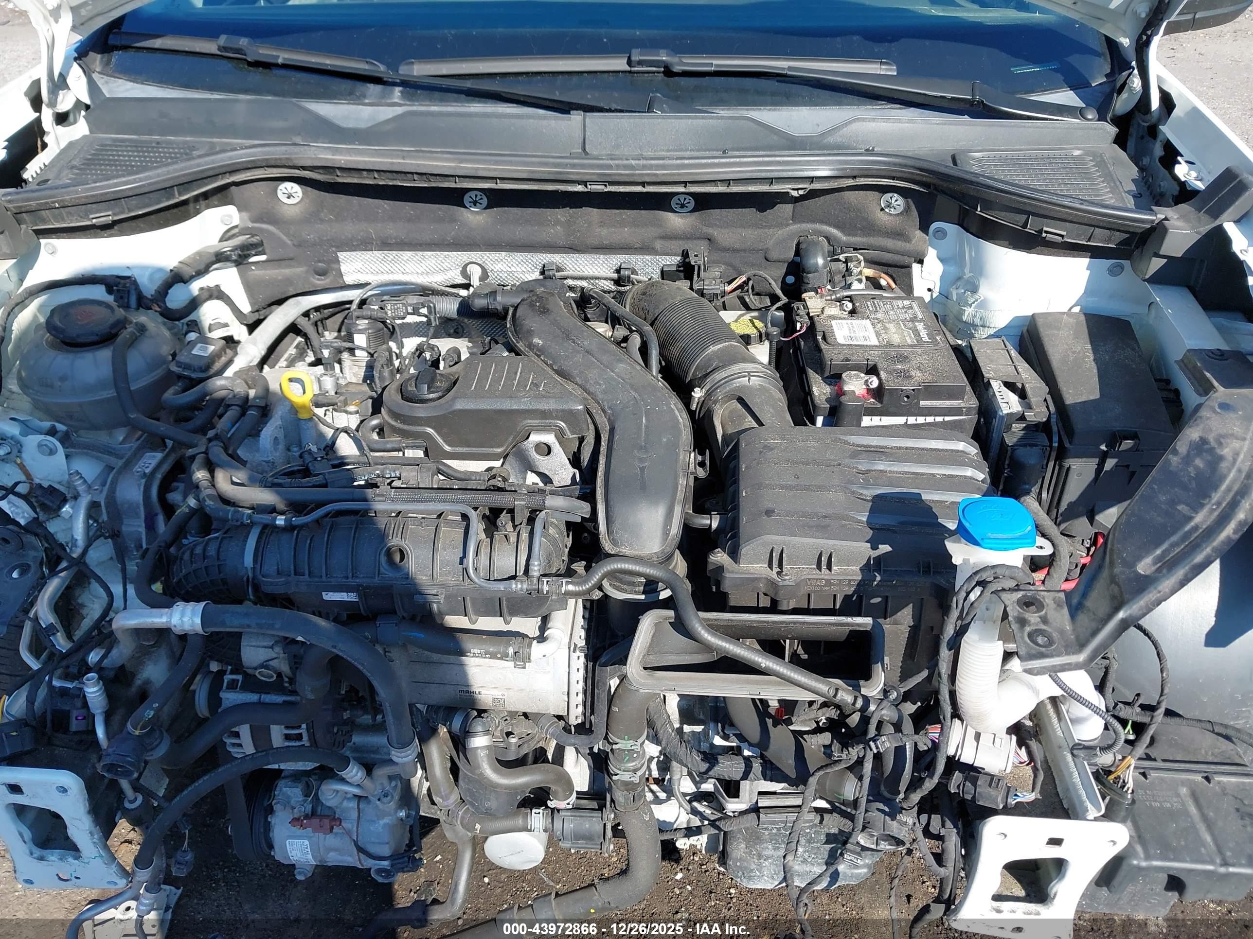 VOLKSWAGEN TAOS image 10