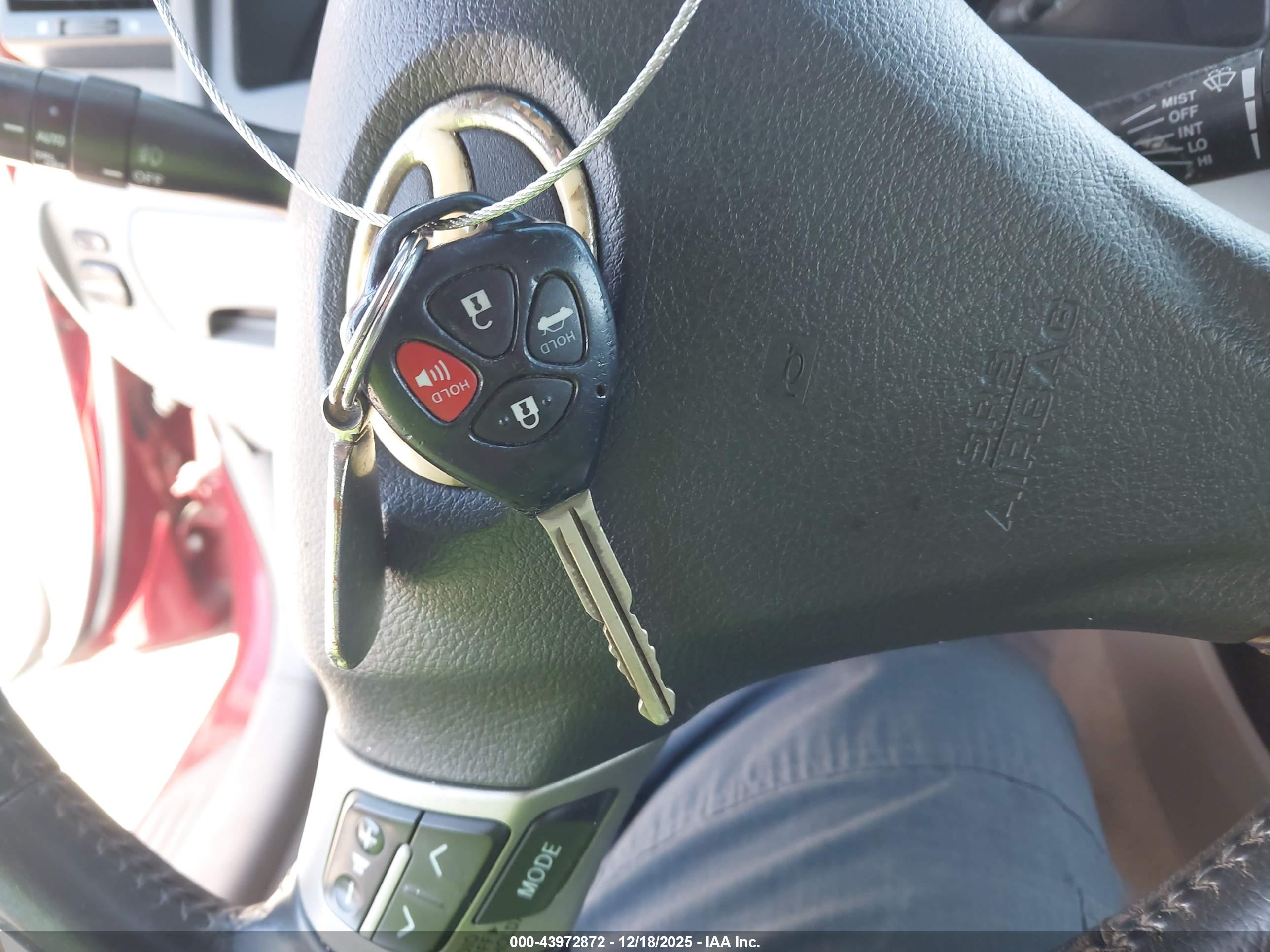 TOYOTA CAMRY image 11