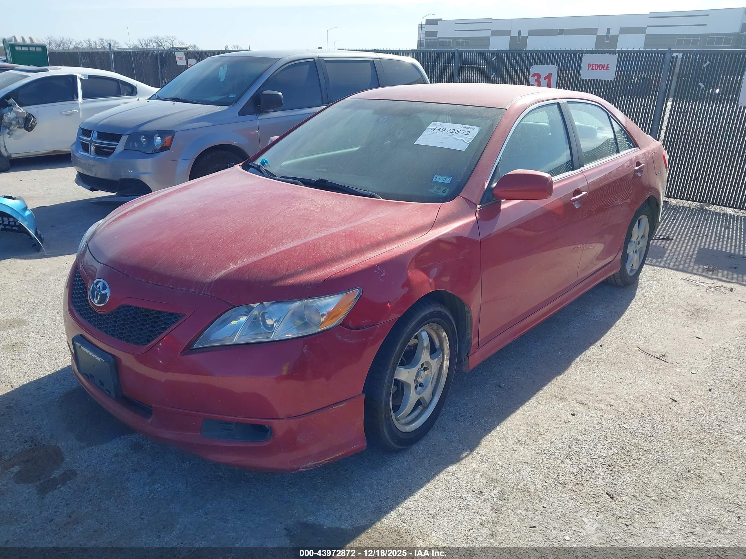 TOYOTA CAMRY image 2