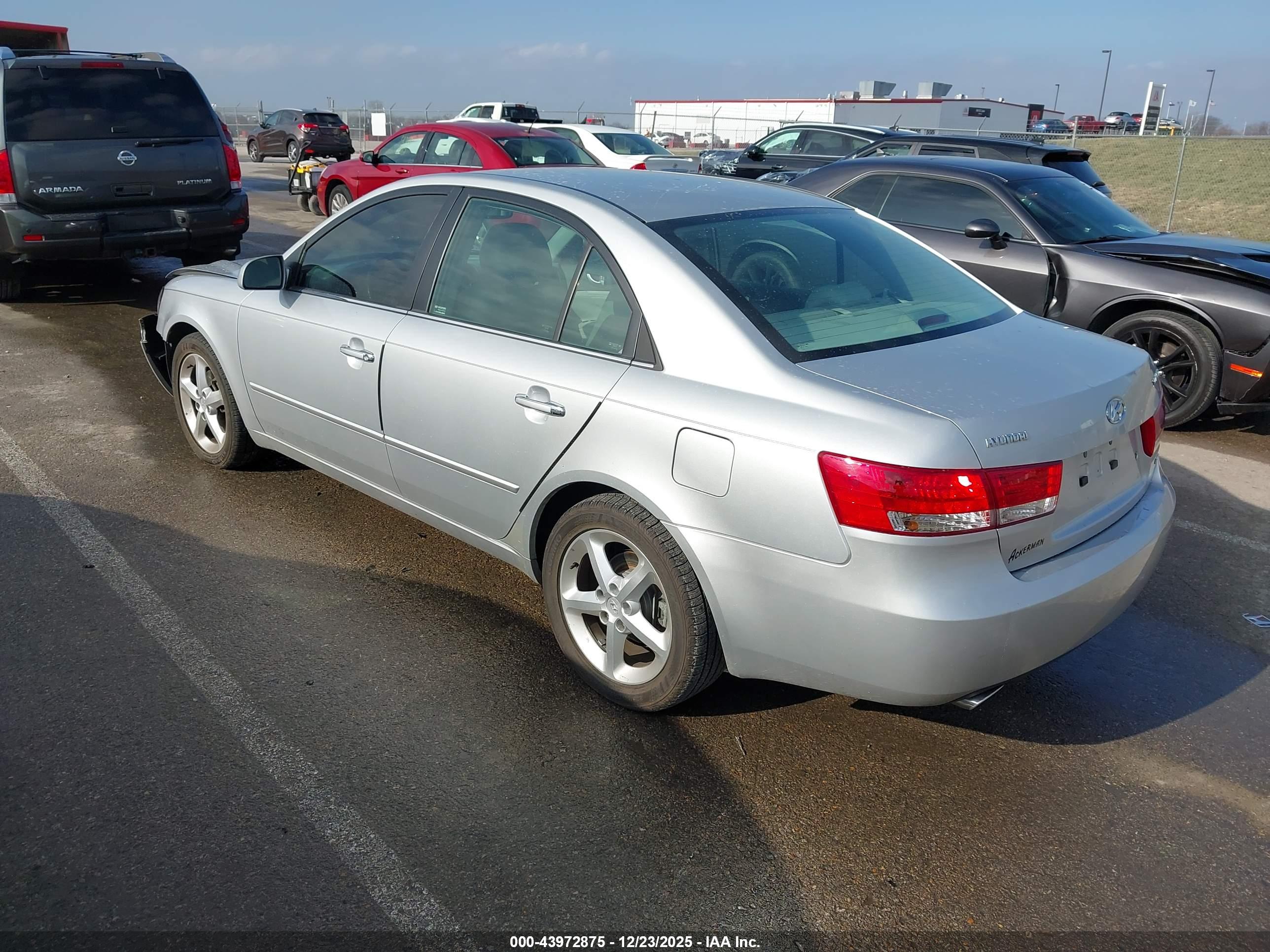 HYUNDAI SONATA image 3