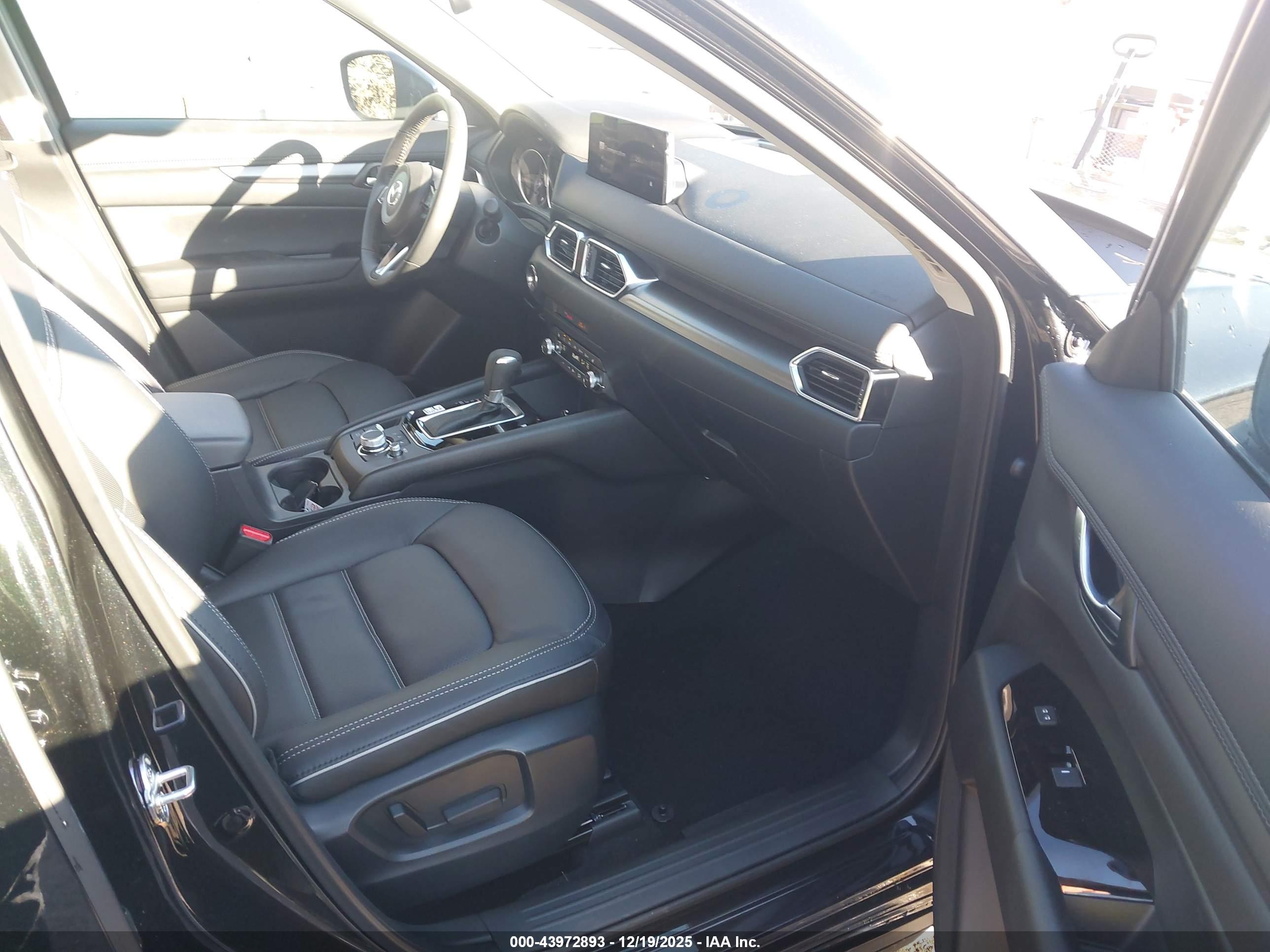 MAZDA CX-5 image 5