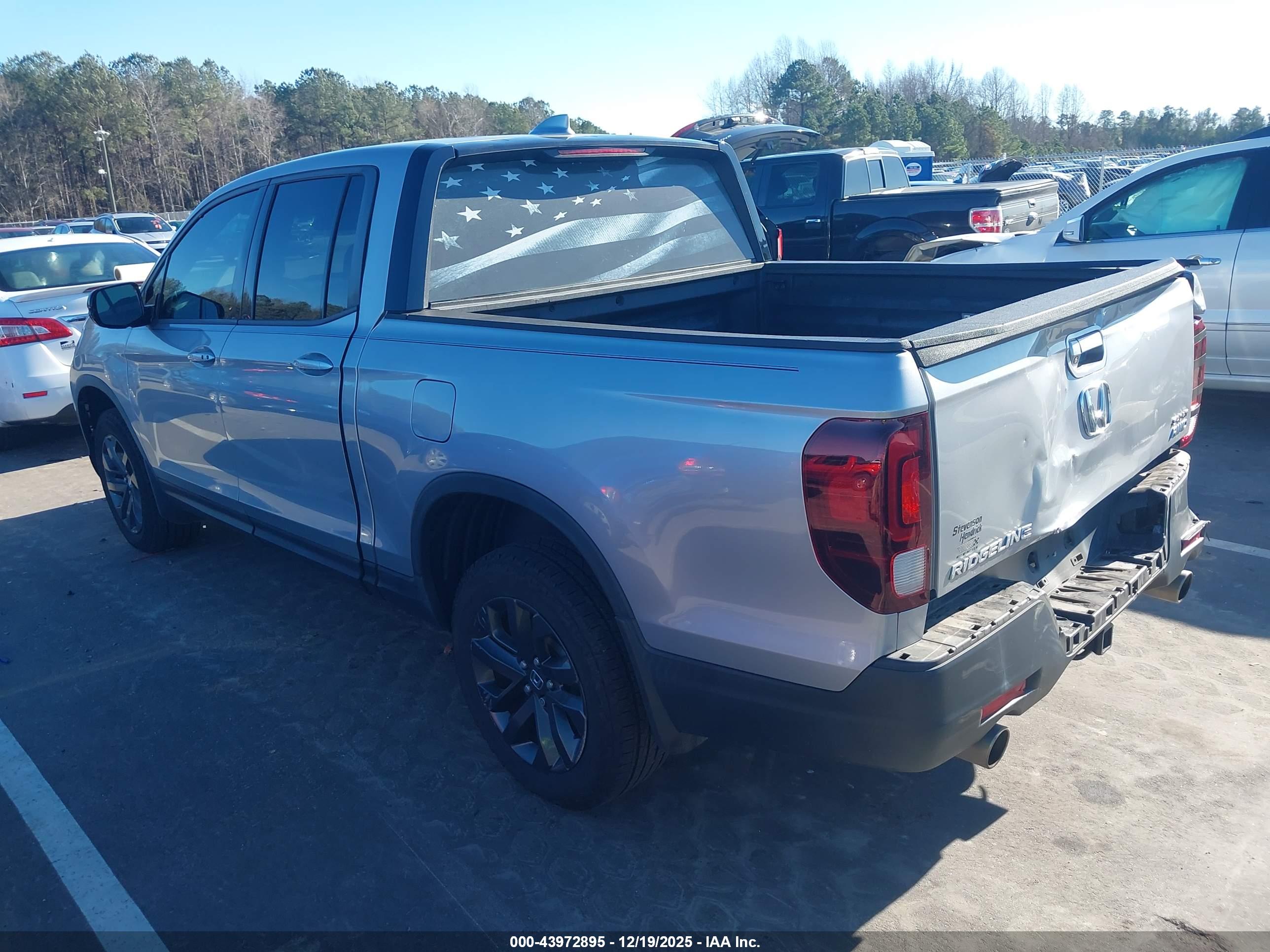 HONDA RIDGELINE image 3