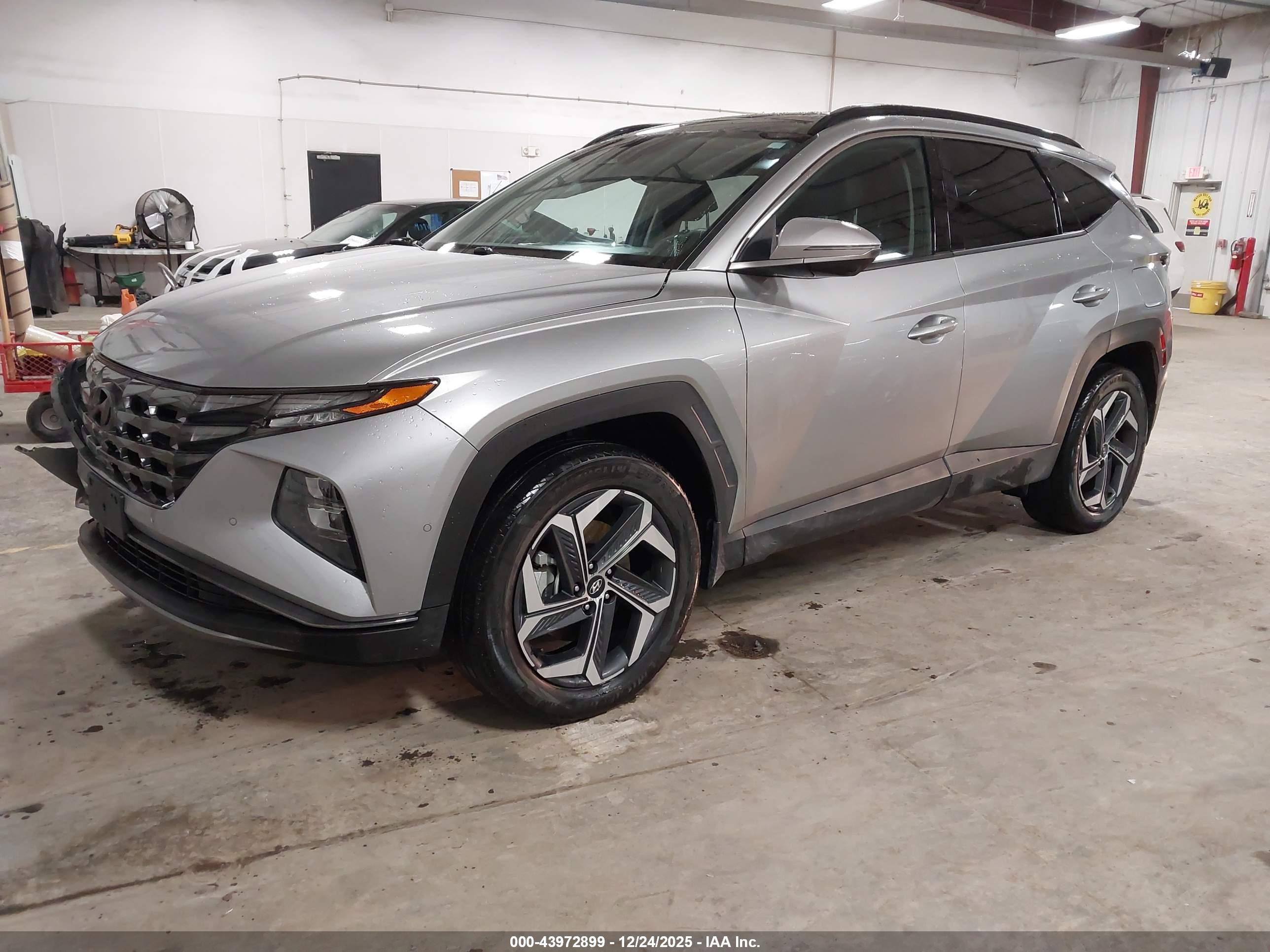 HYUNDAI TUCSON image 2