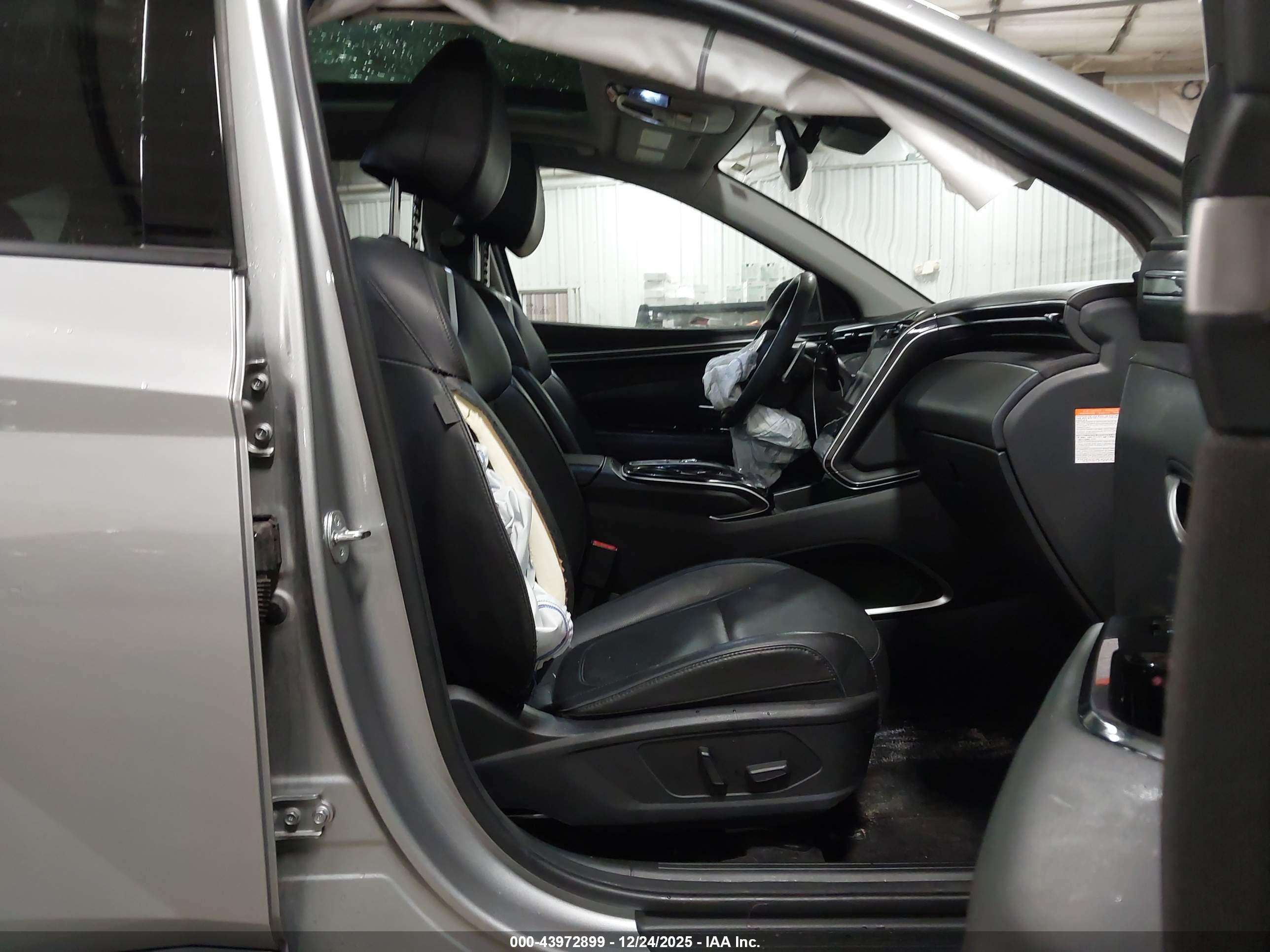 HYUNDAI TUCSON image 5
