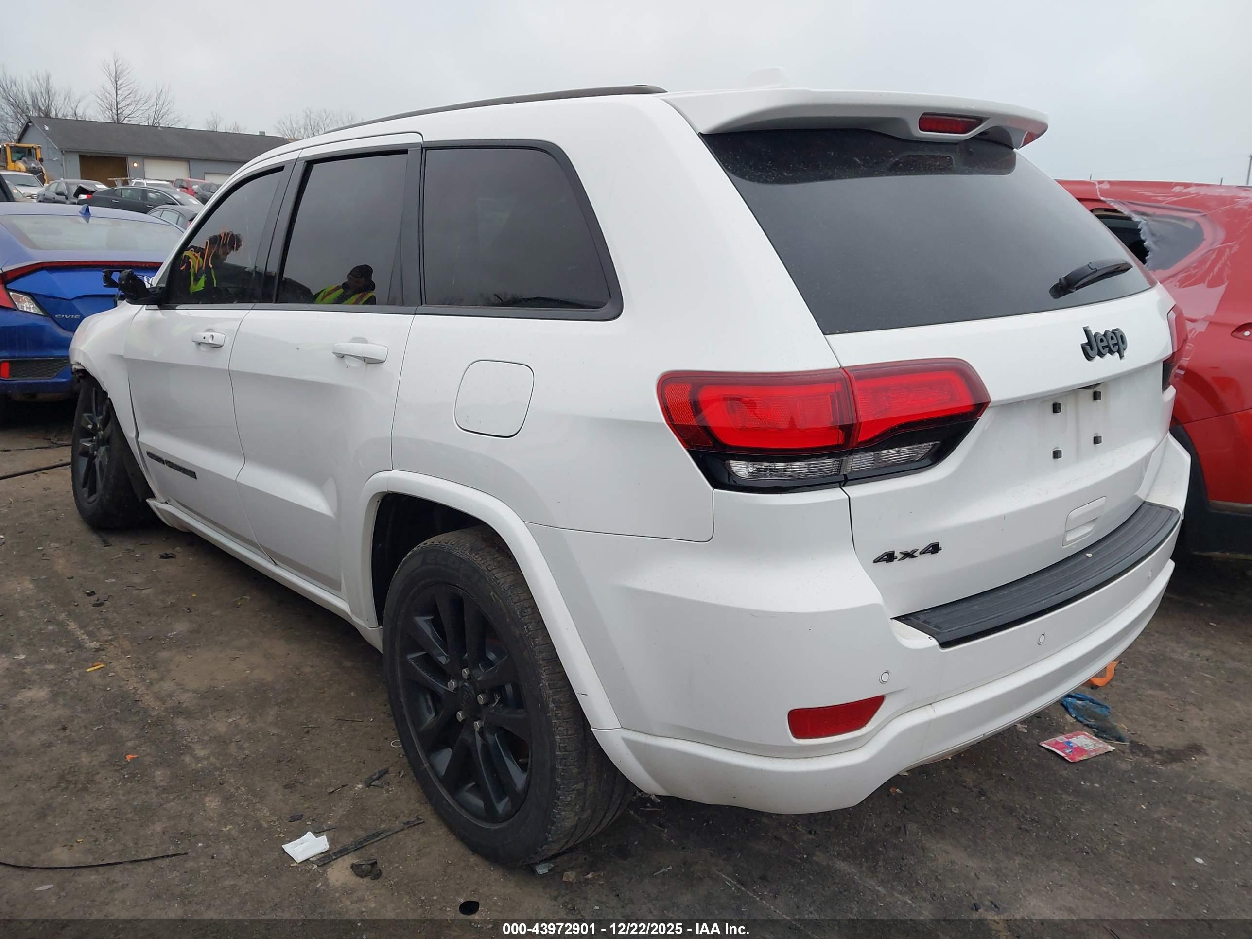 JEEP GRAND image 3