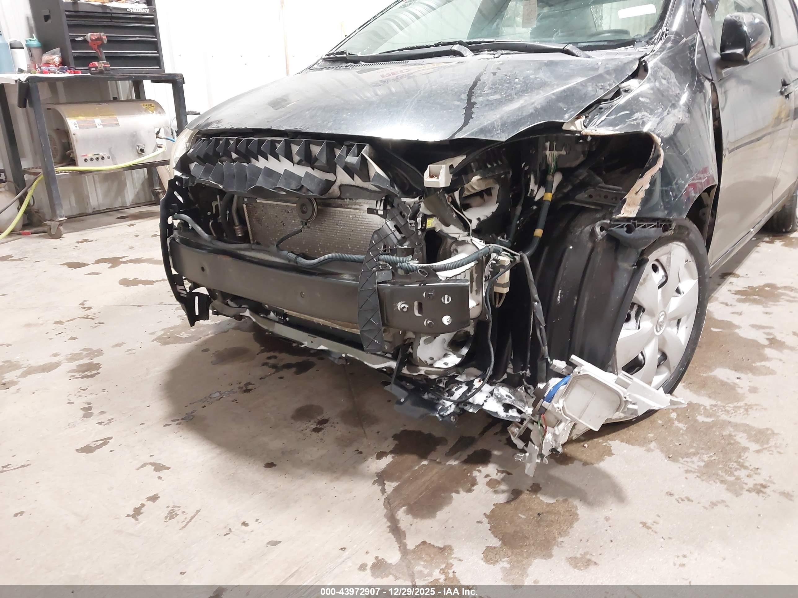 TOYOTA YARIS image 6