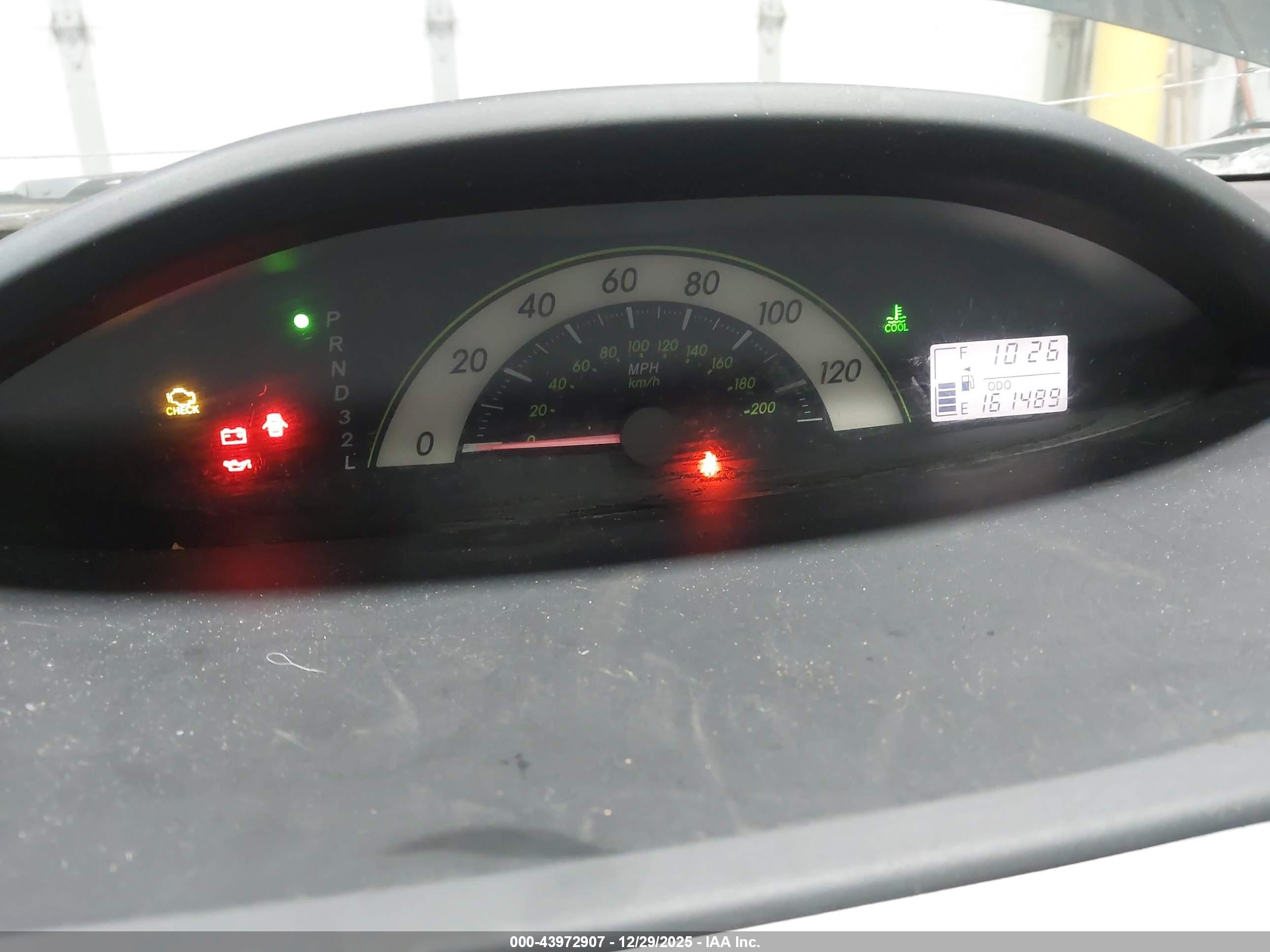 TOYOTA YARIS image 7