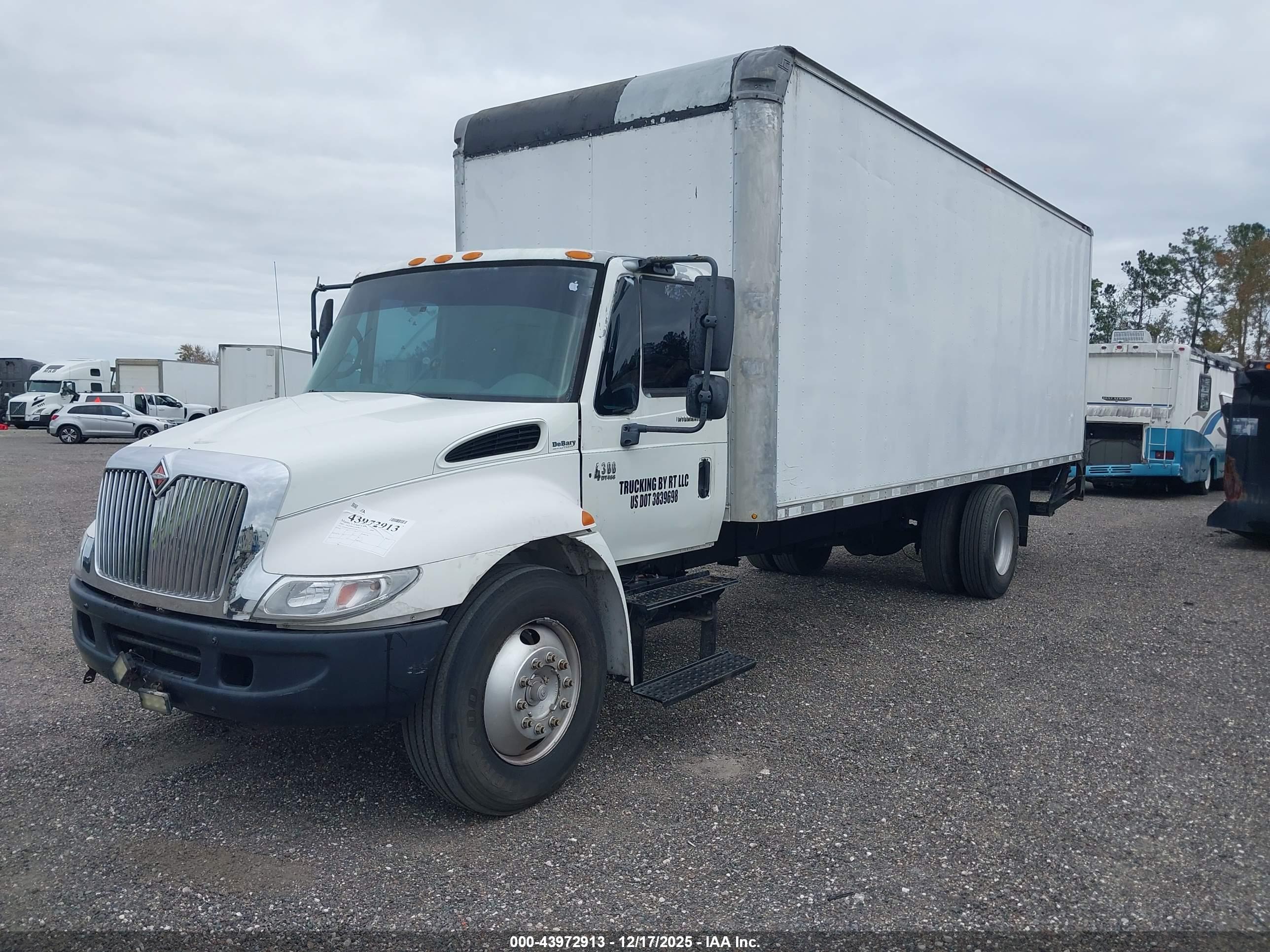INTERNATIONAL 4000 image 2