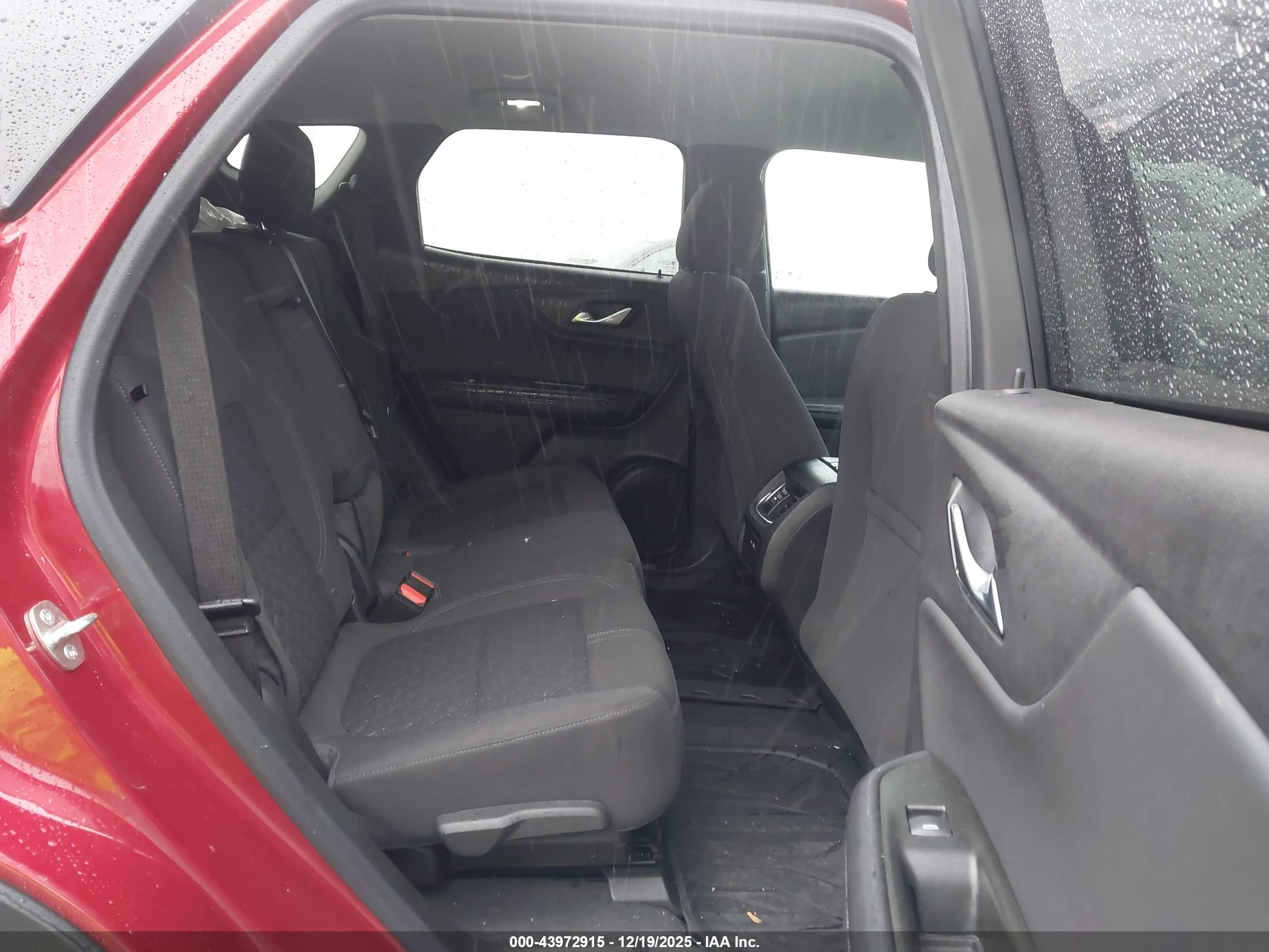 CHEVROLET BLAZER image 8