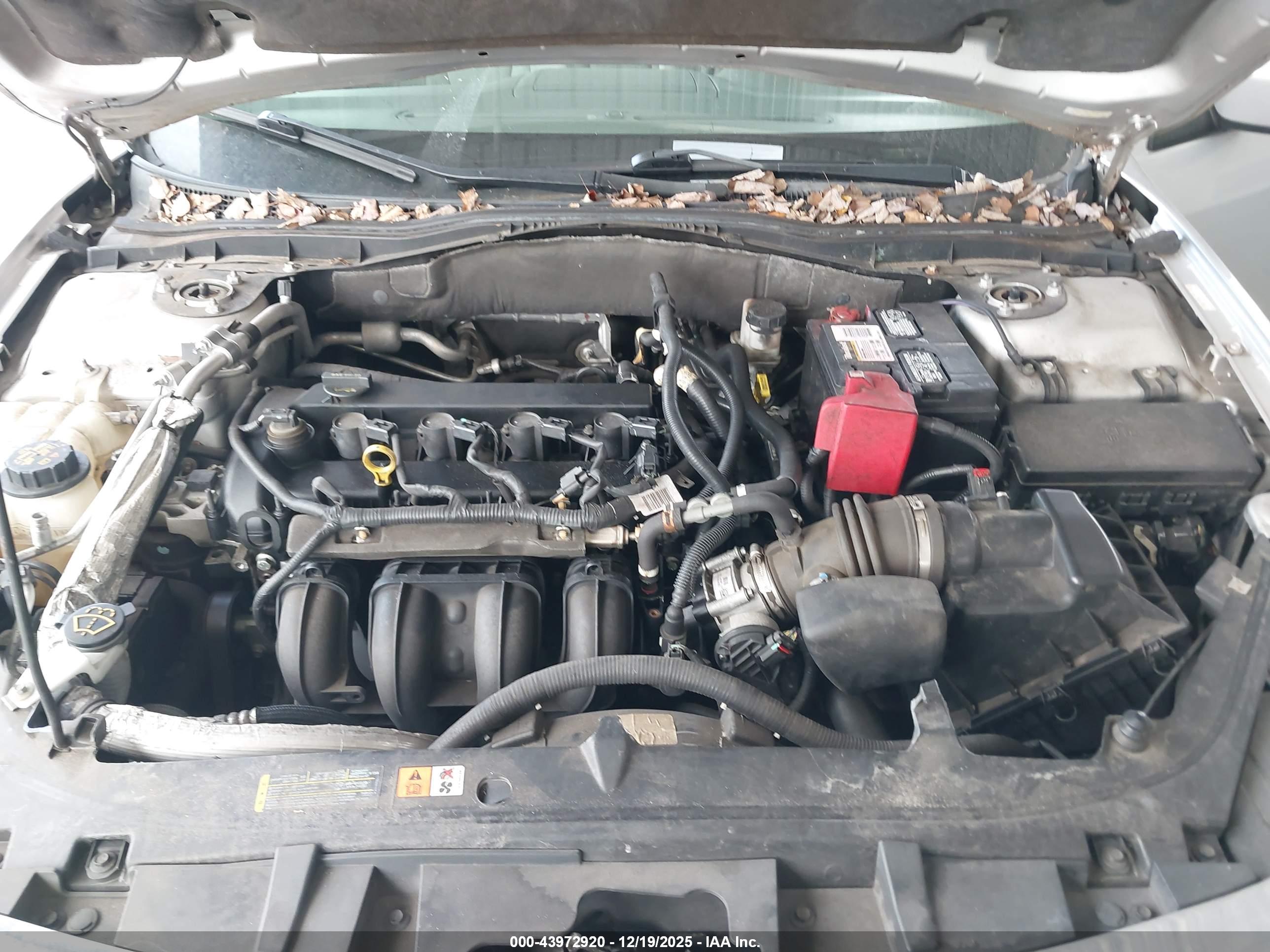 FORD FUSION image 10