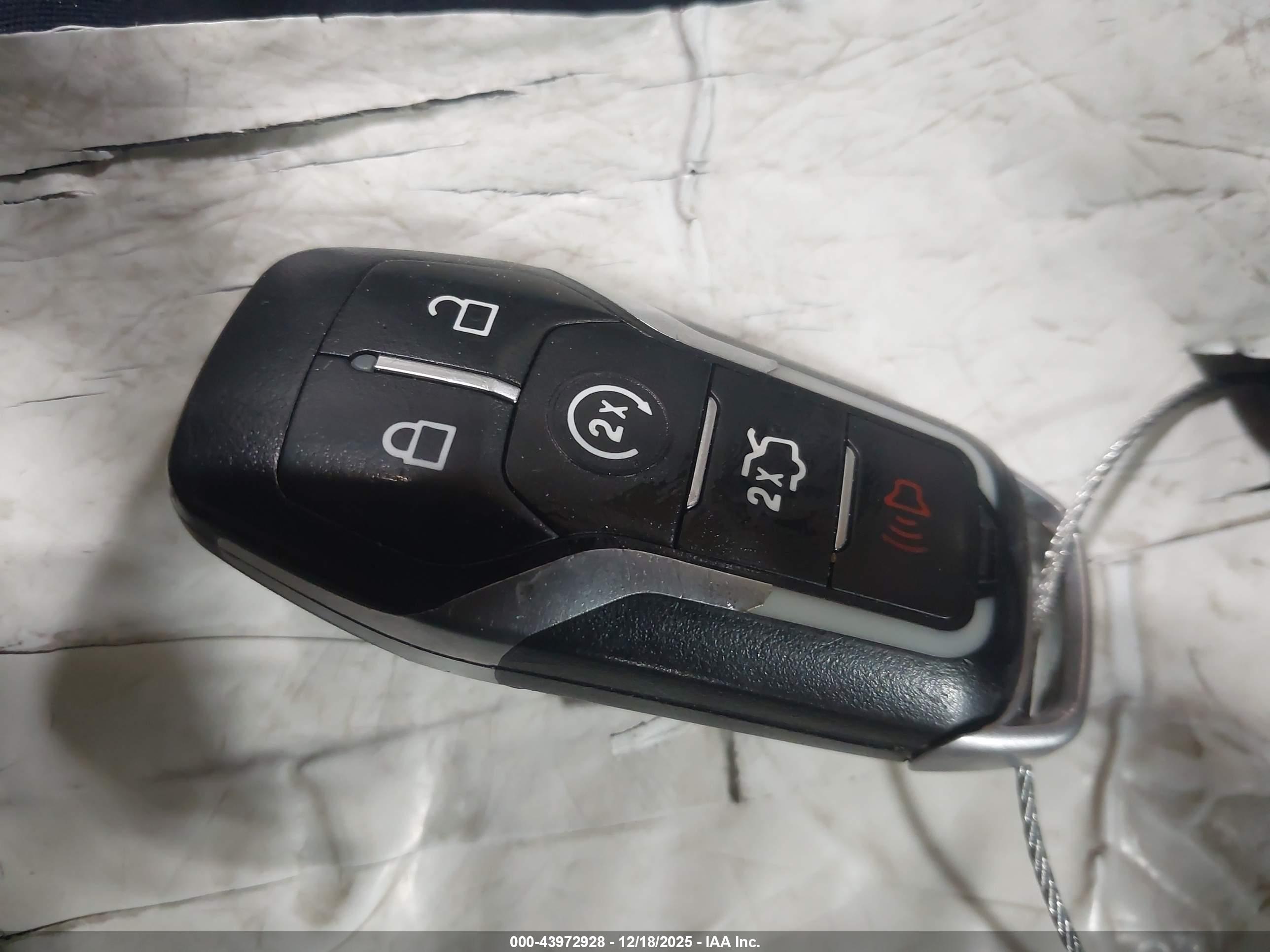 LINCOLN MKZ image 11