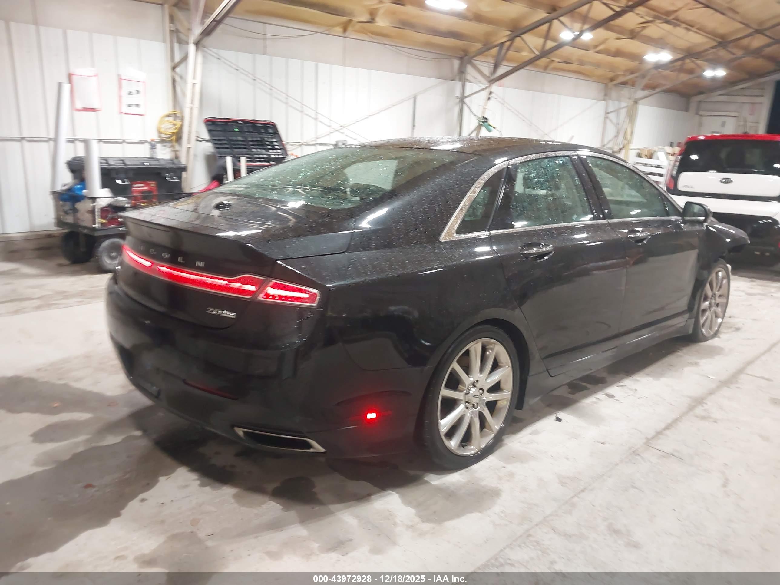 LINCOLN MKZ image 4
