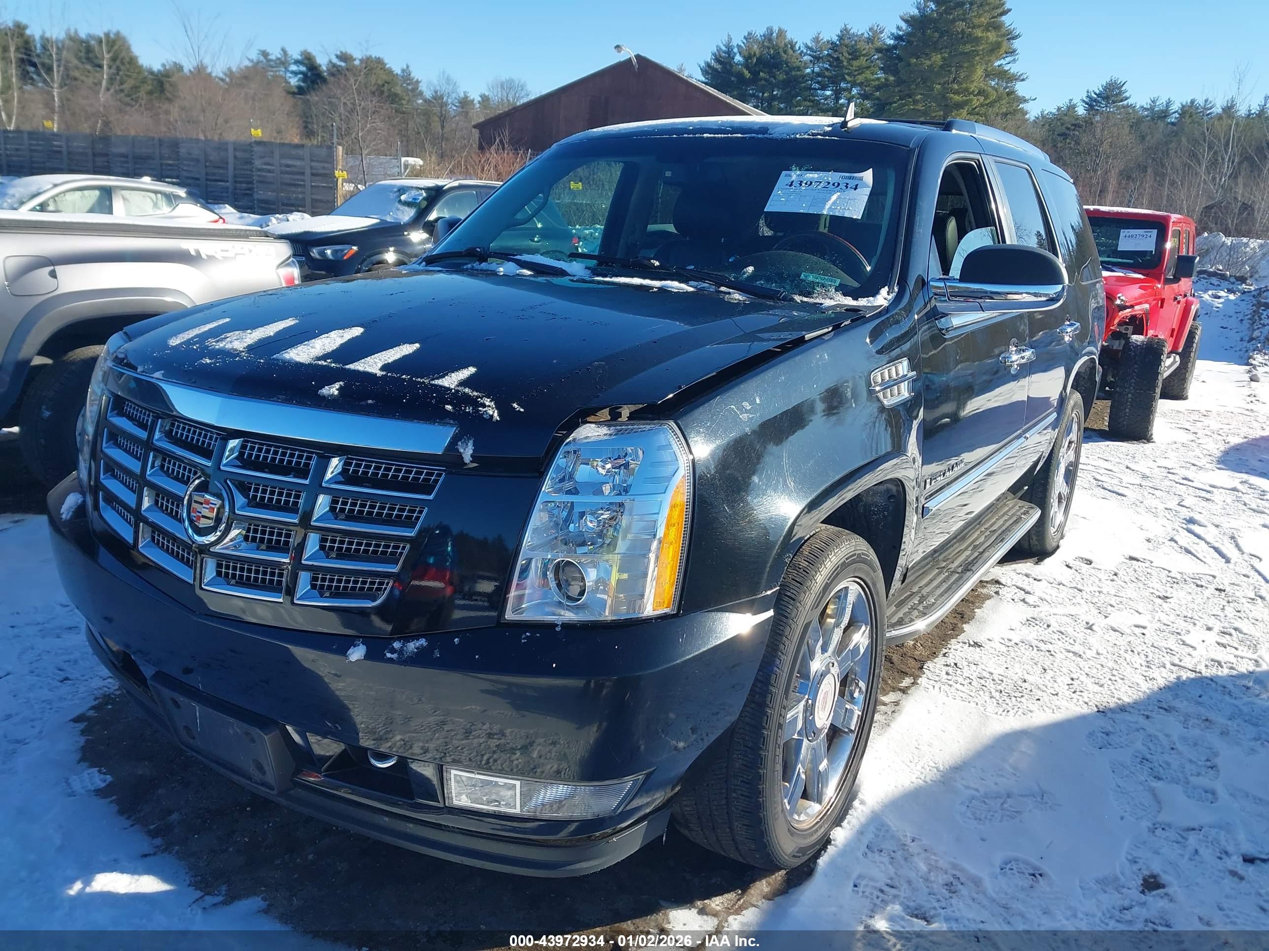 CADILLAC ESCALADE image 2