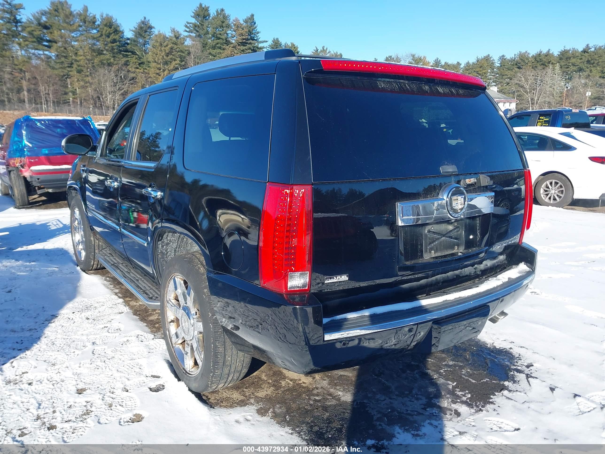 CADILLAC ESCALADE image 3