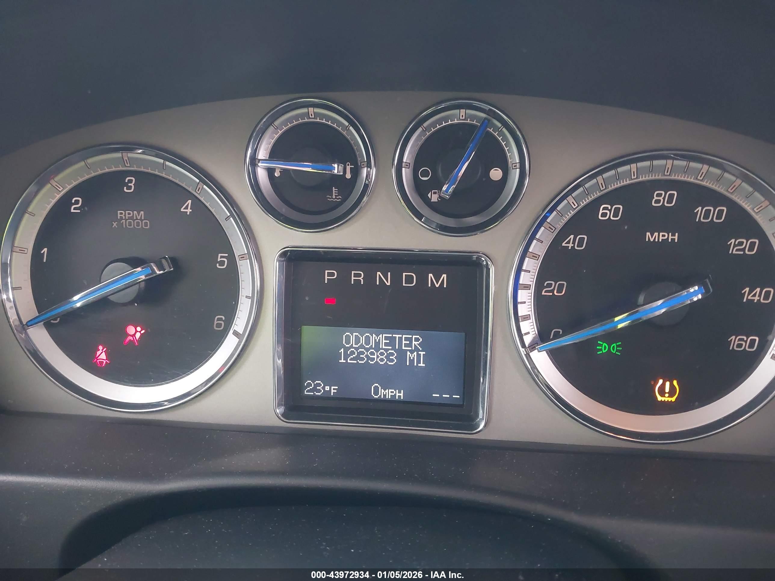 CADILLAC ESCALADE image 7