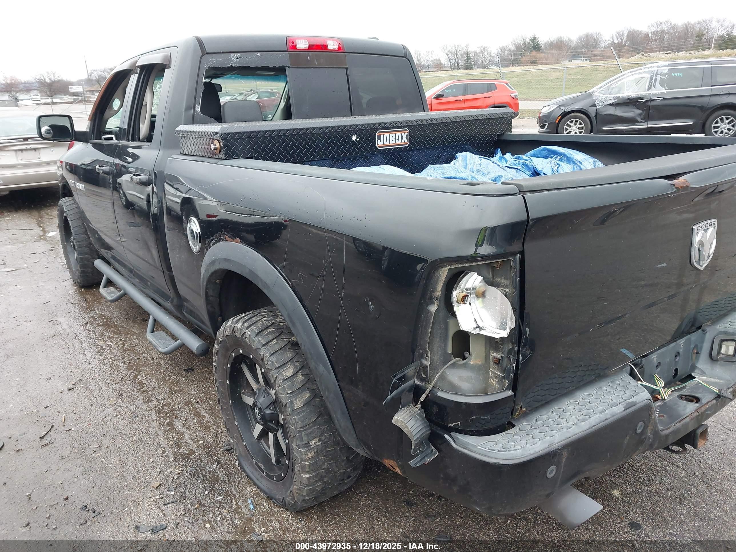 DODGE RAM image 6
