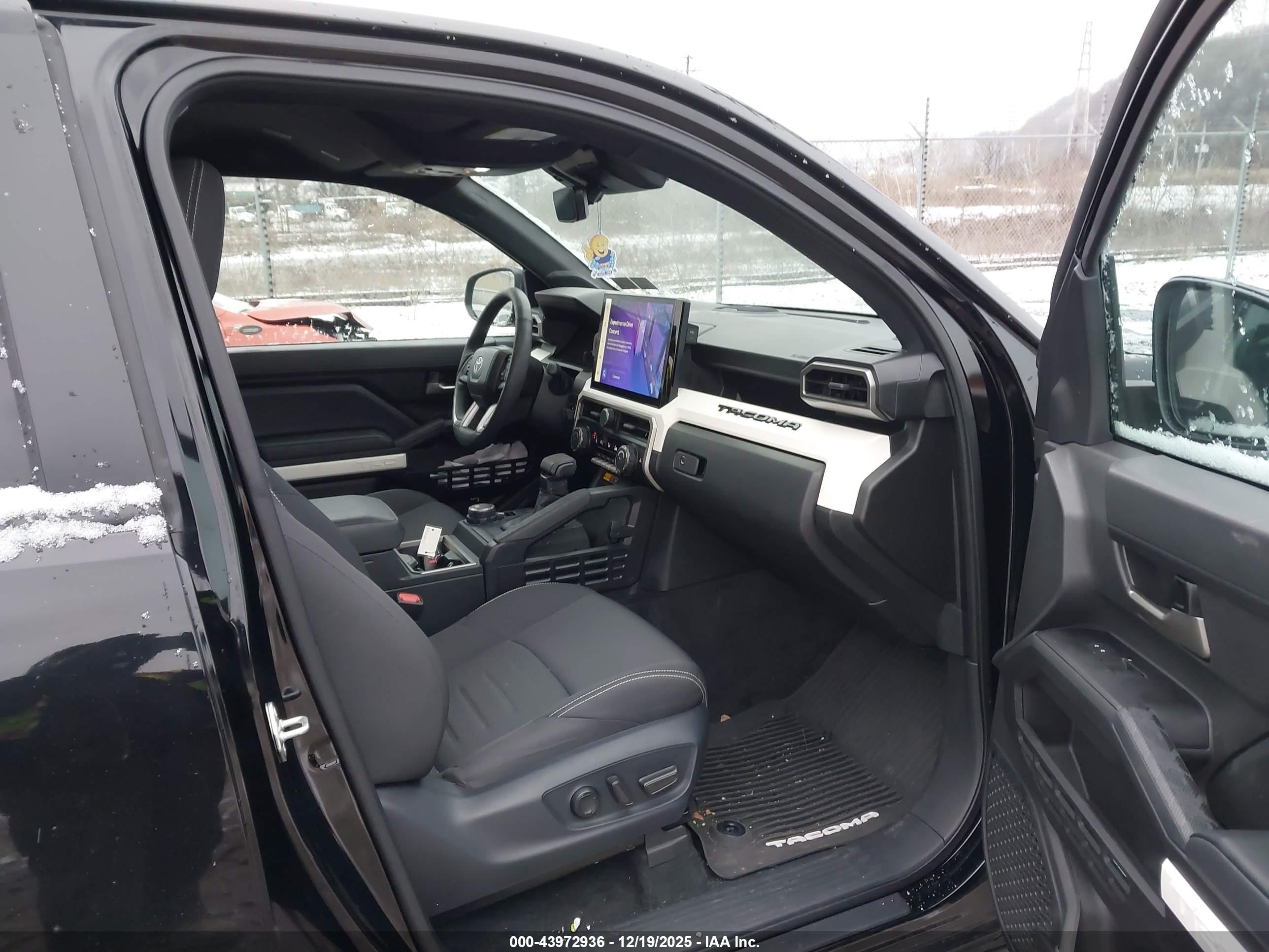 TOYOTA TACOMA image 5