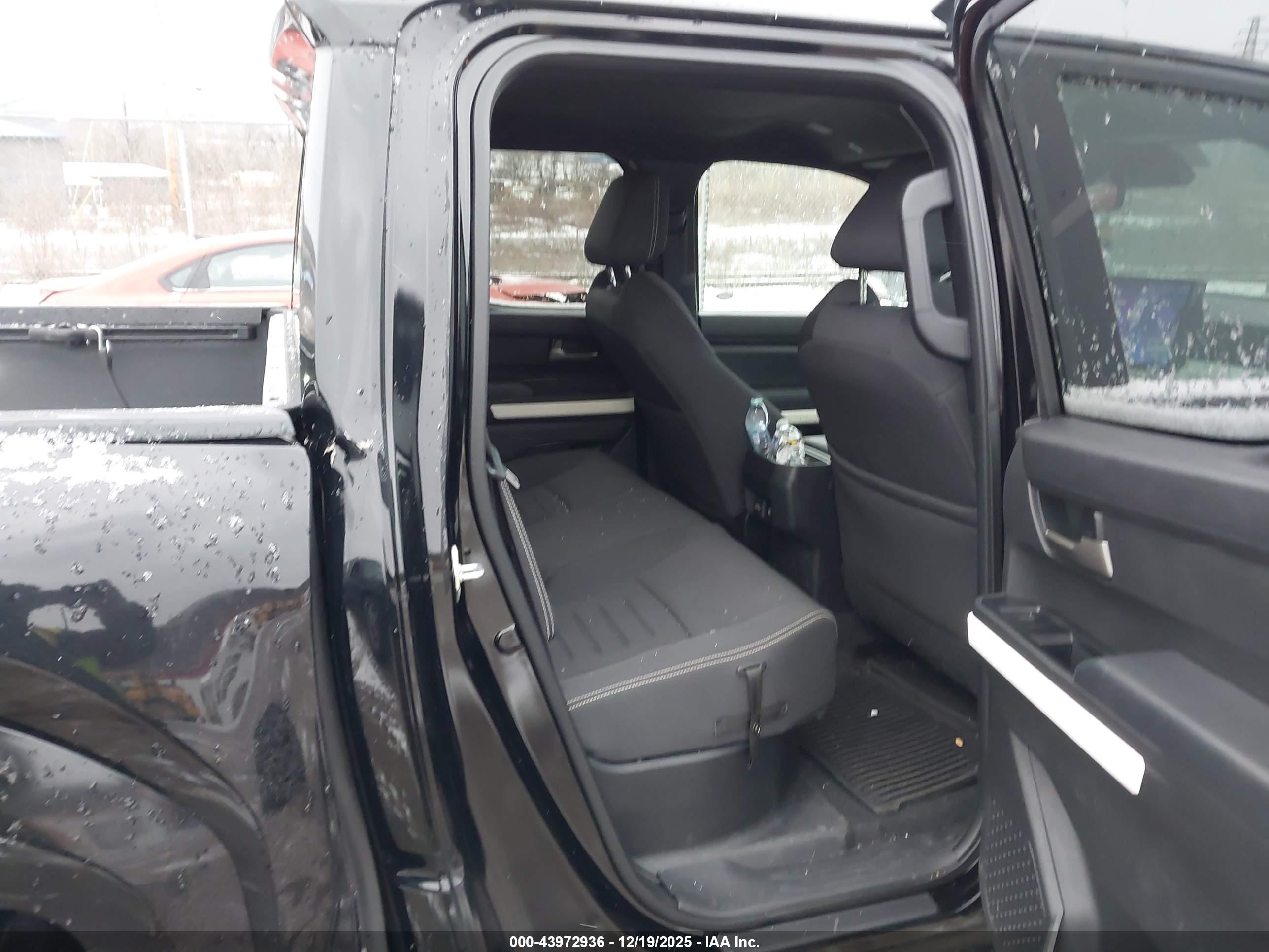 TOYOTA TACOMA image 8