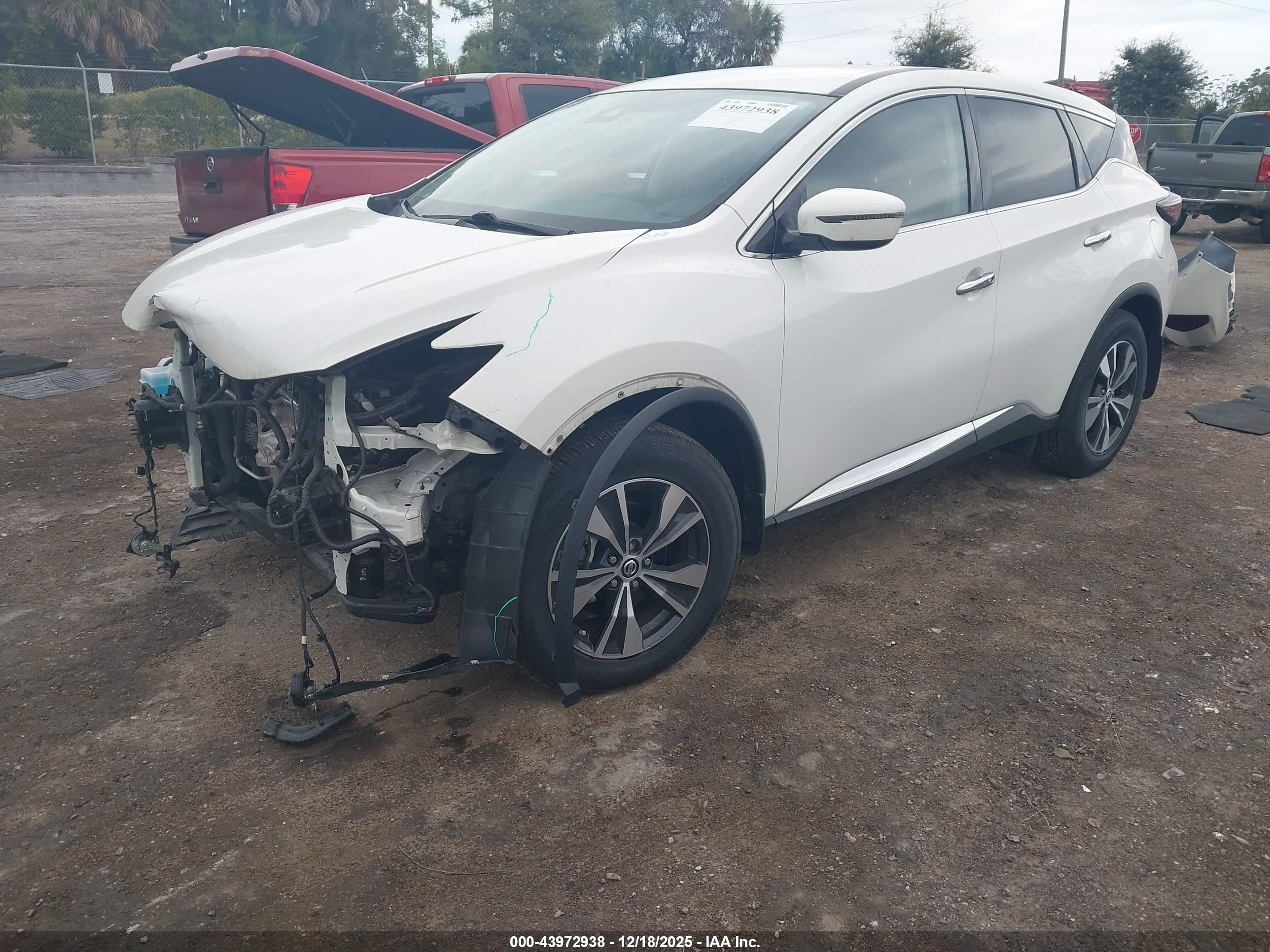 NISSAN MURANO image 2