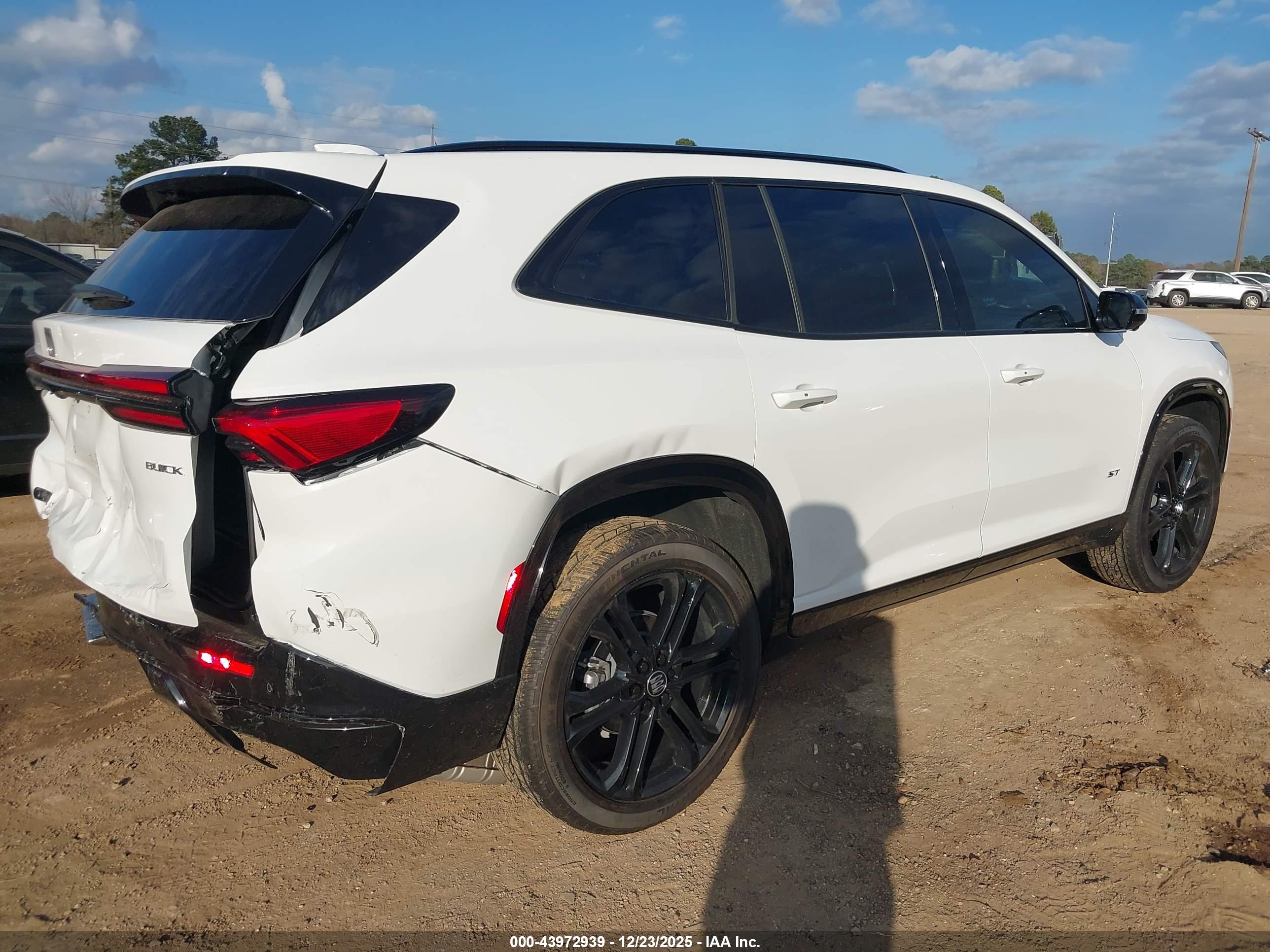 BUICK ENCLAVE image 4