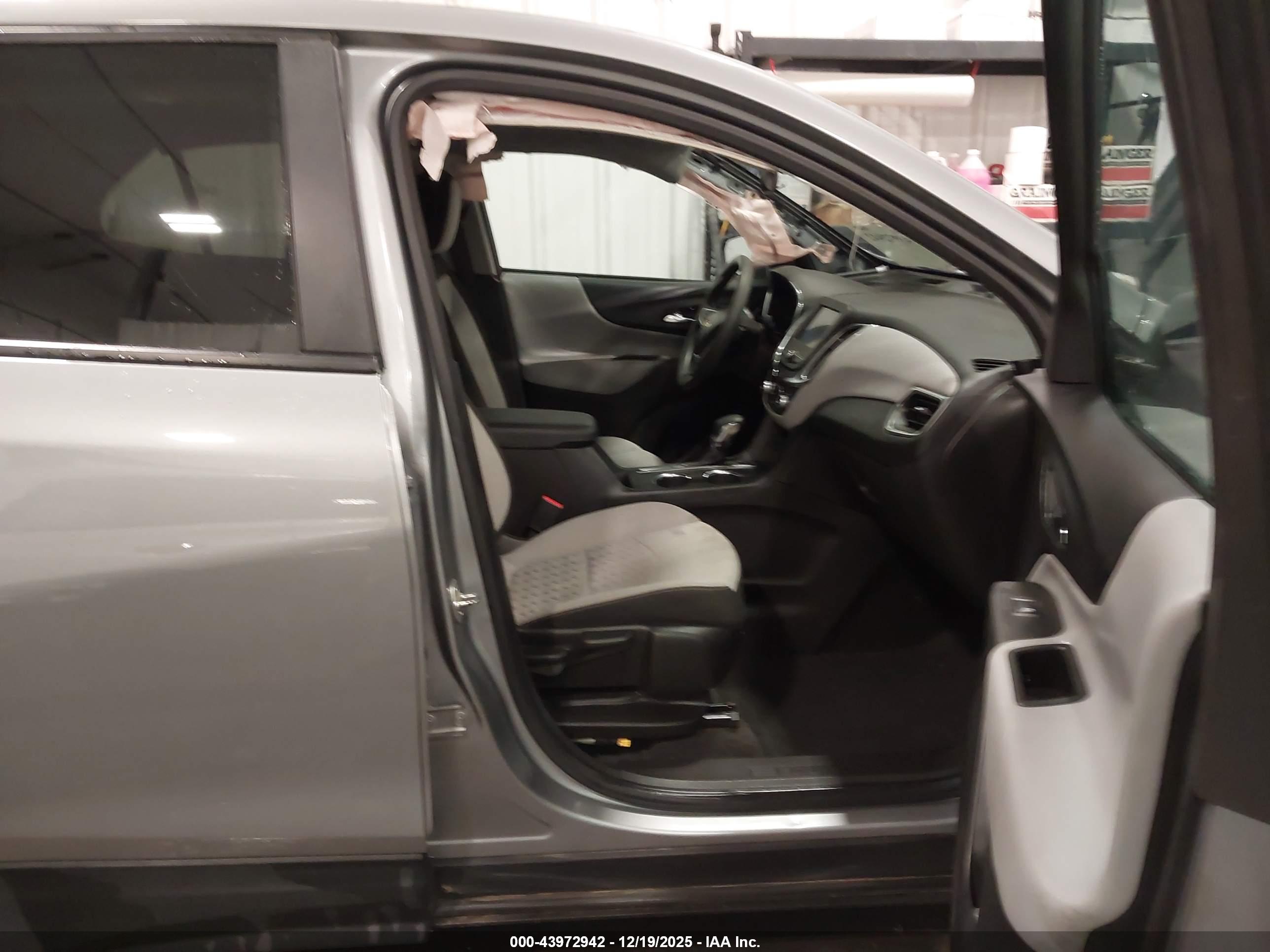 CHEVROLET EQUINOX image 5