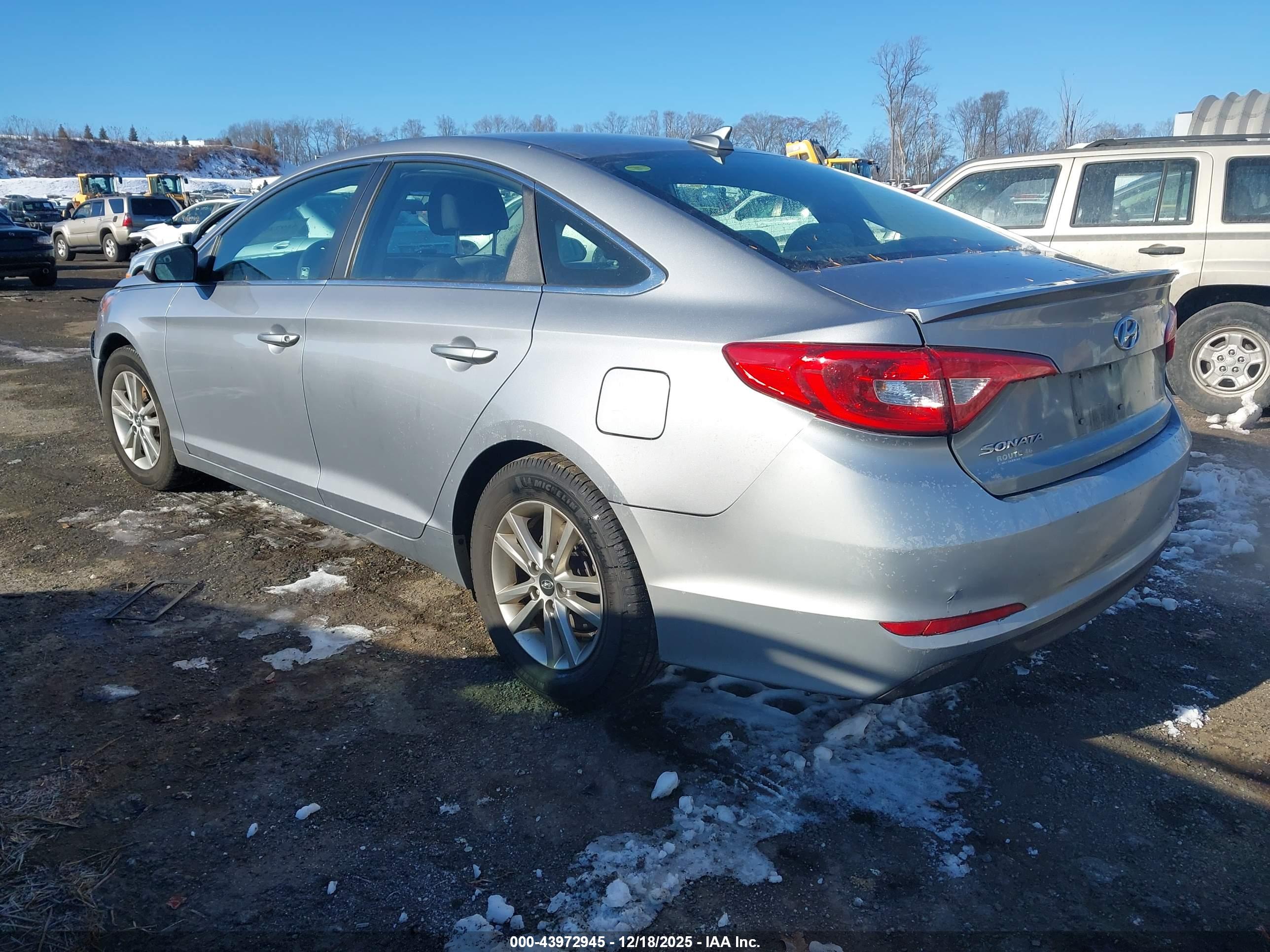 HYUNDAI SONATA image 3