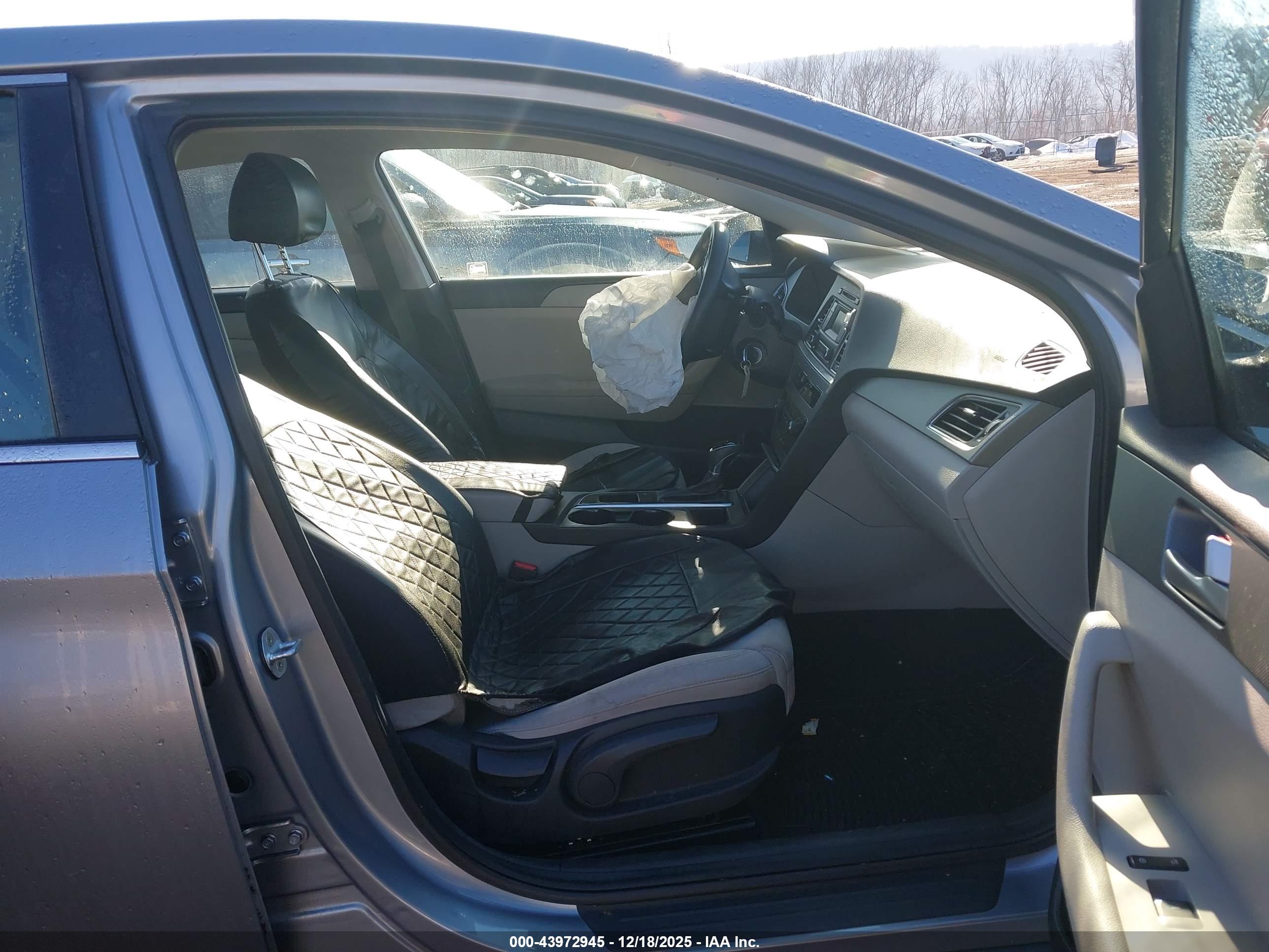 HYUNDAI SONATA image 5