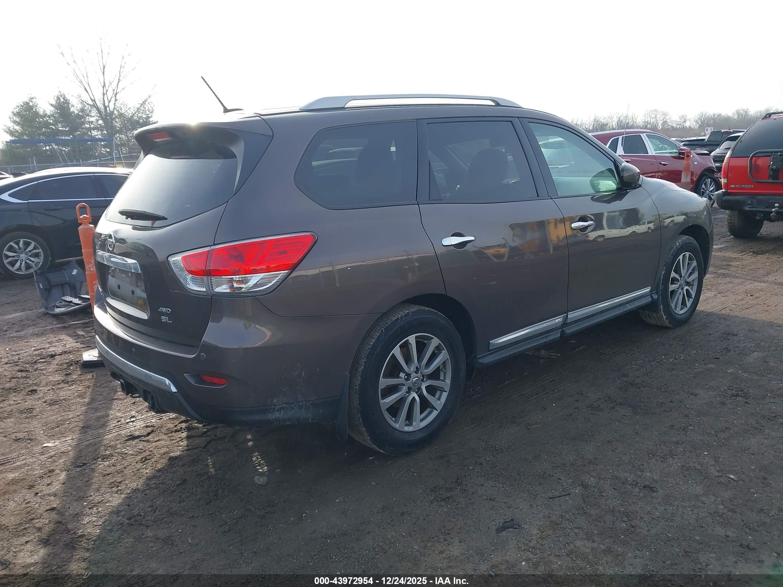 NISSAN PATHFINDER image 4