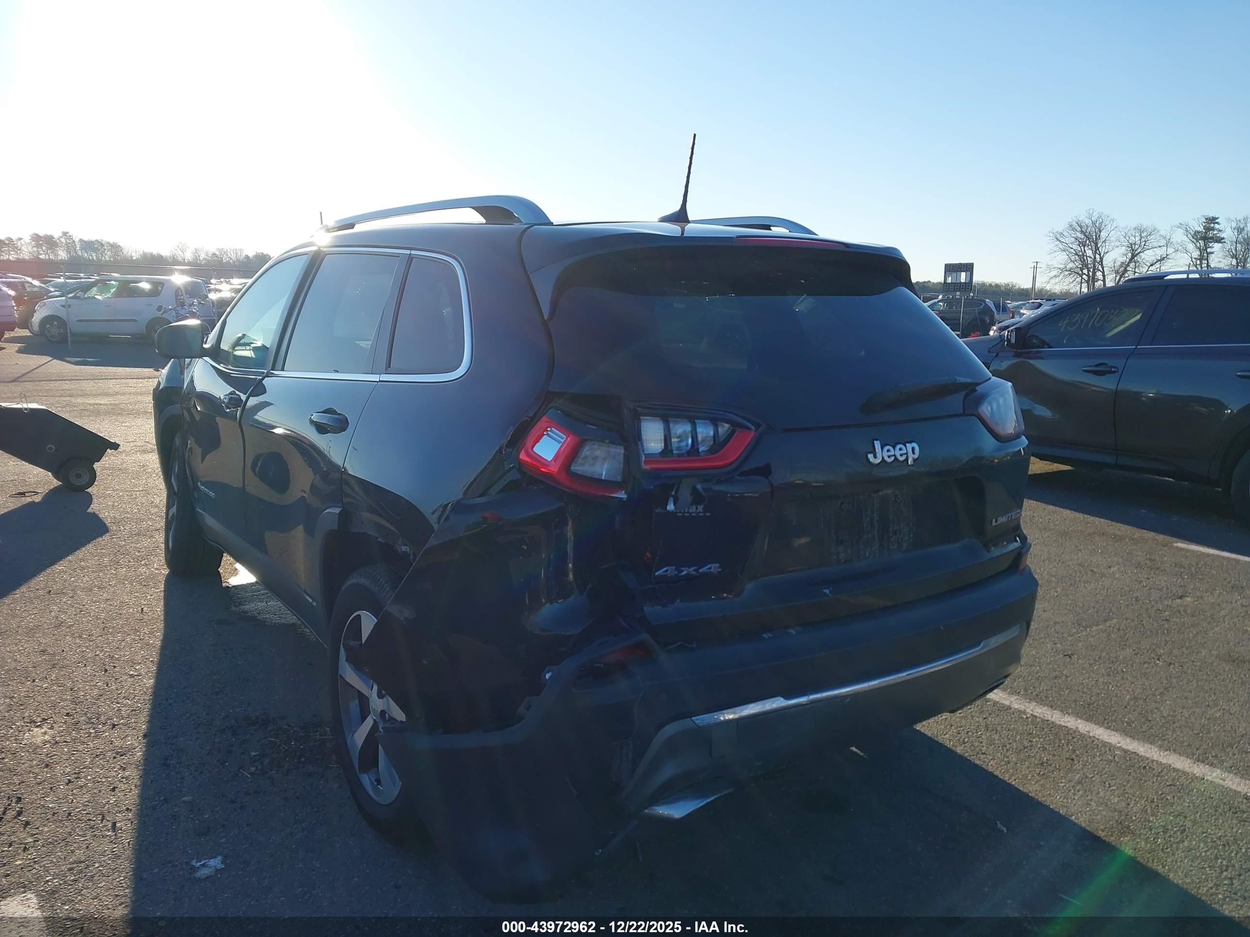 JEEP CHEROKEE image 6