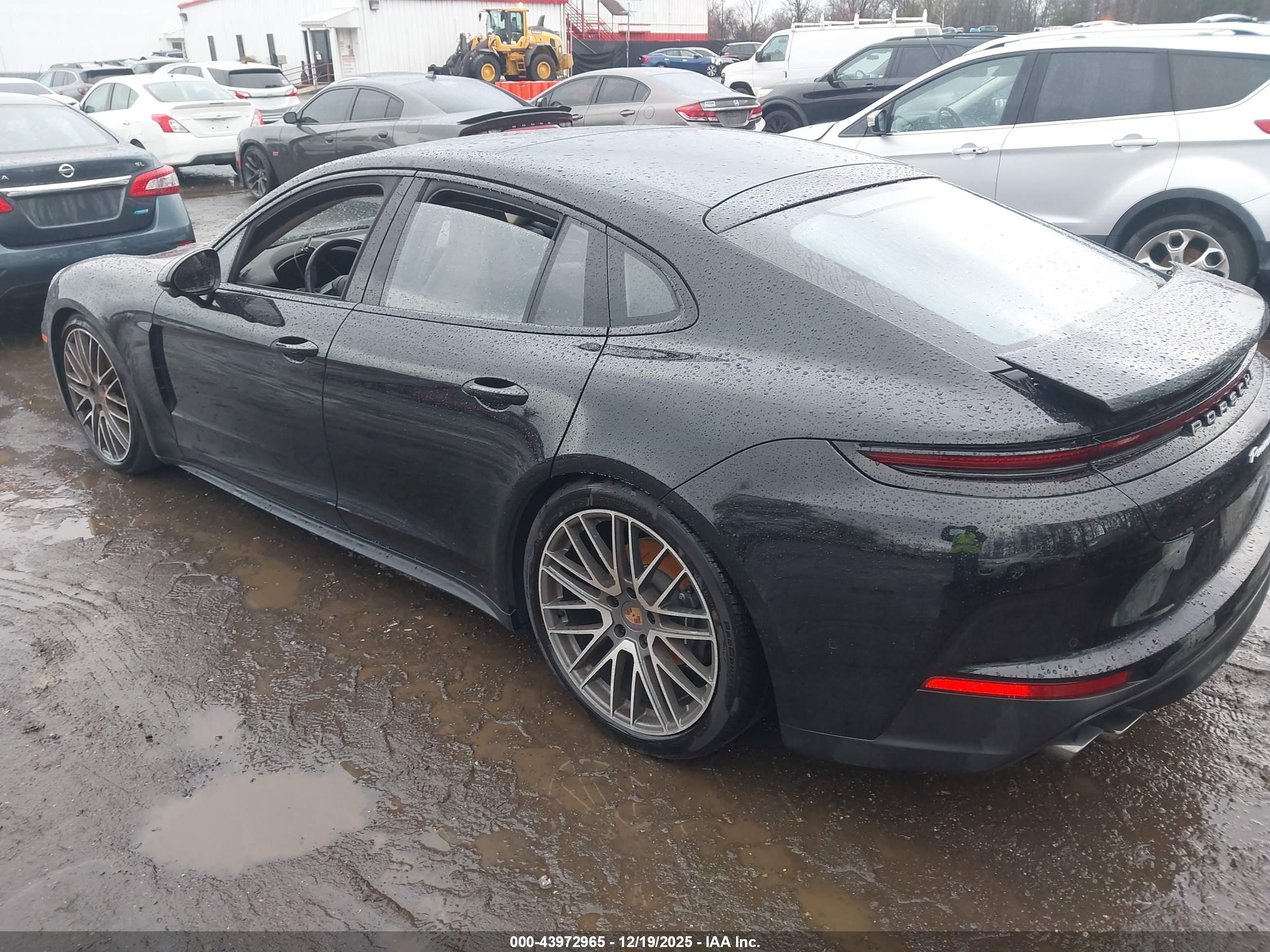 PORSCHE PANAMERA image 3